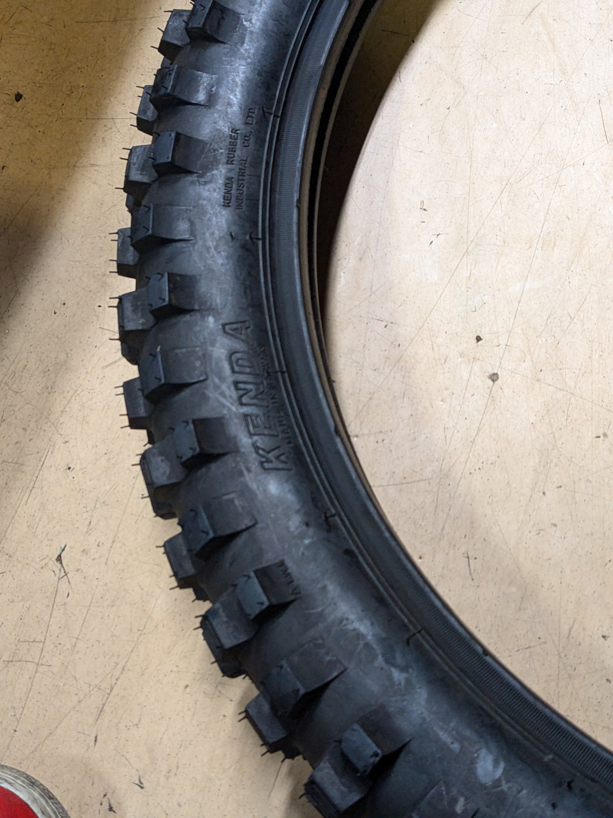 KENDA KLASSIC K257D 3.00 21 51M FRONT MOTORCYCLE TIRE 042572136B0