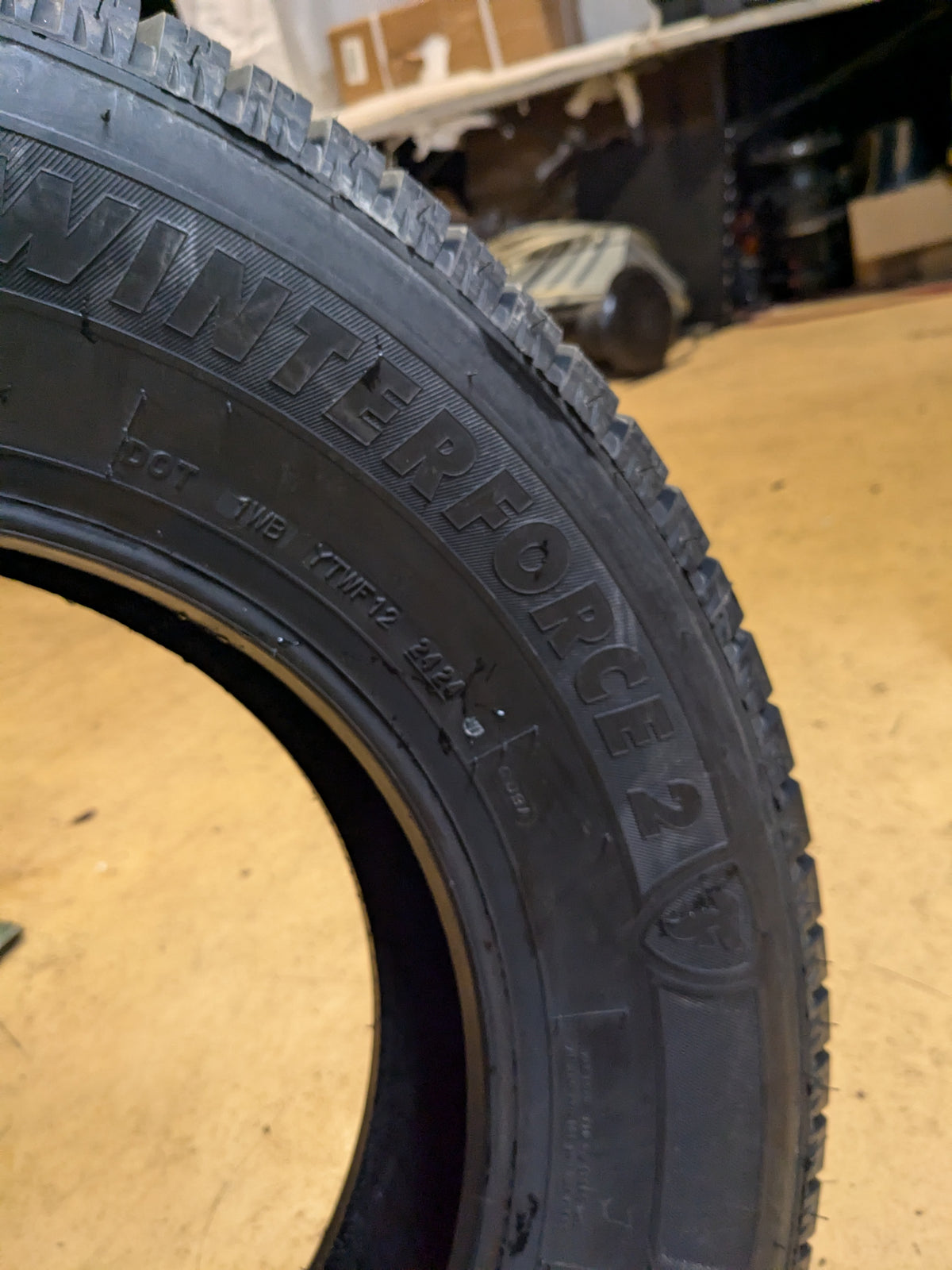 FIRESTONE WINTERFORCE 2 P 205 70 15 96S SL SNOW WINTER TIRE 148963