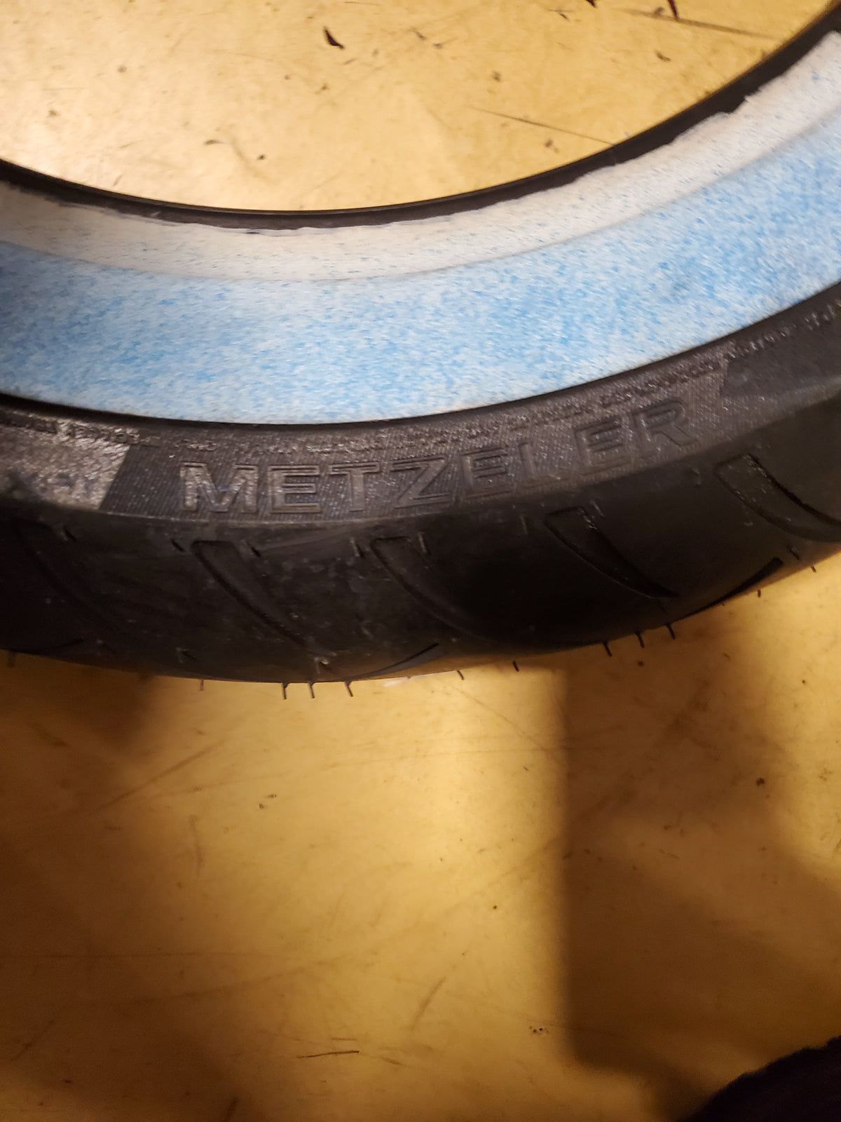 METZELER ME888 MARATHON ULTRA WW MT90 16 72H FRONT MOTORCYCLE TIRE 2407500