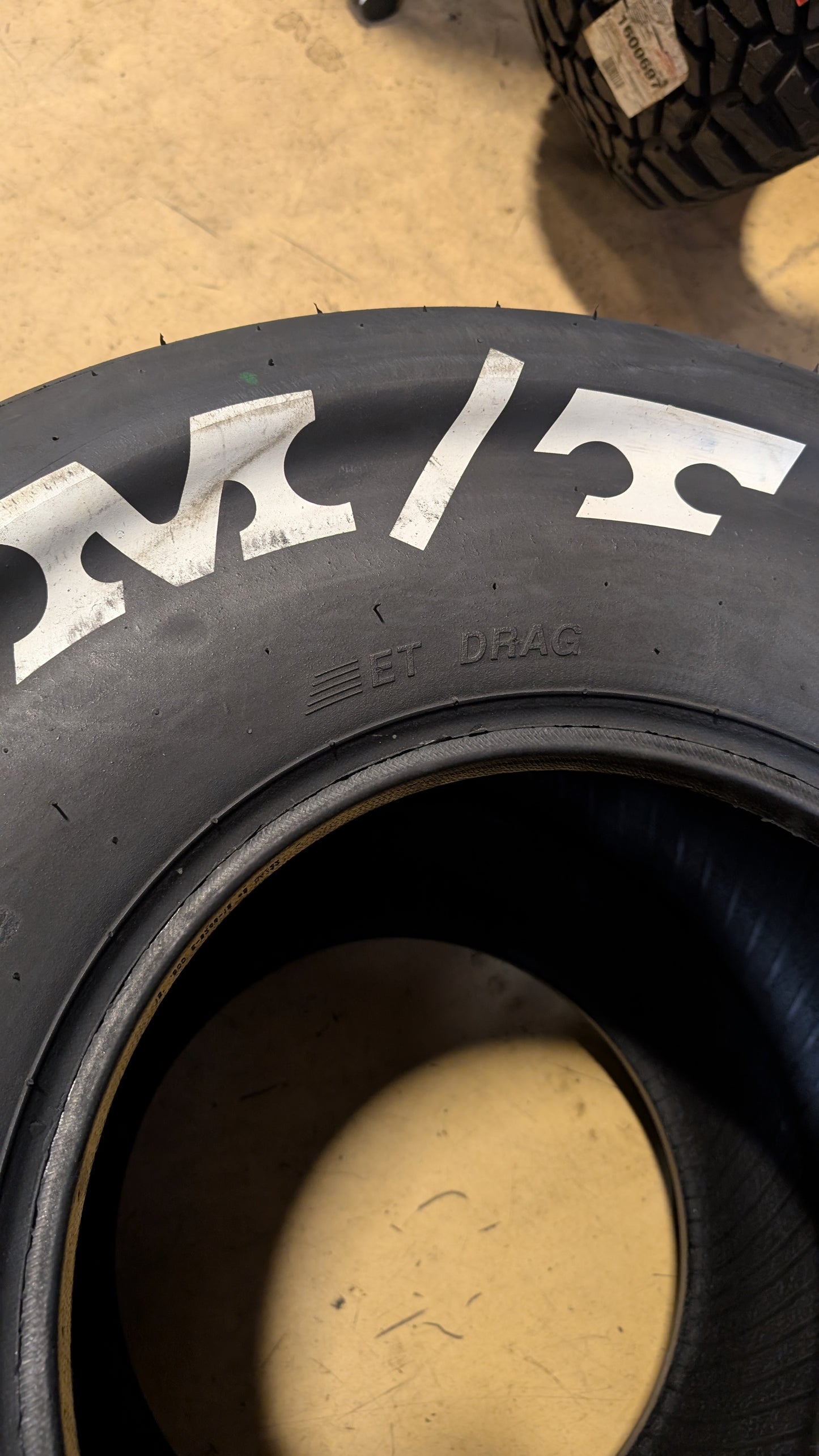 DTO MICKEY THOMPSON ET DRAG BSW 33 16.5 15S DRAG TIRE 6723084S