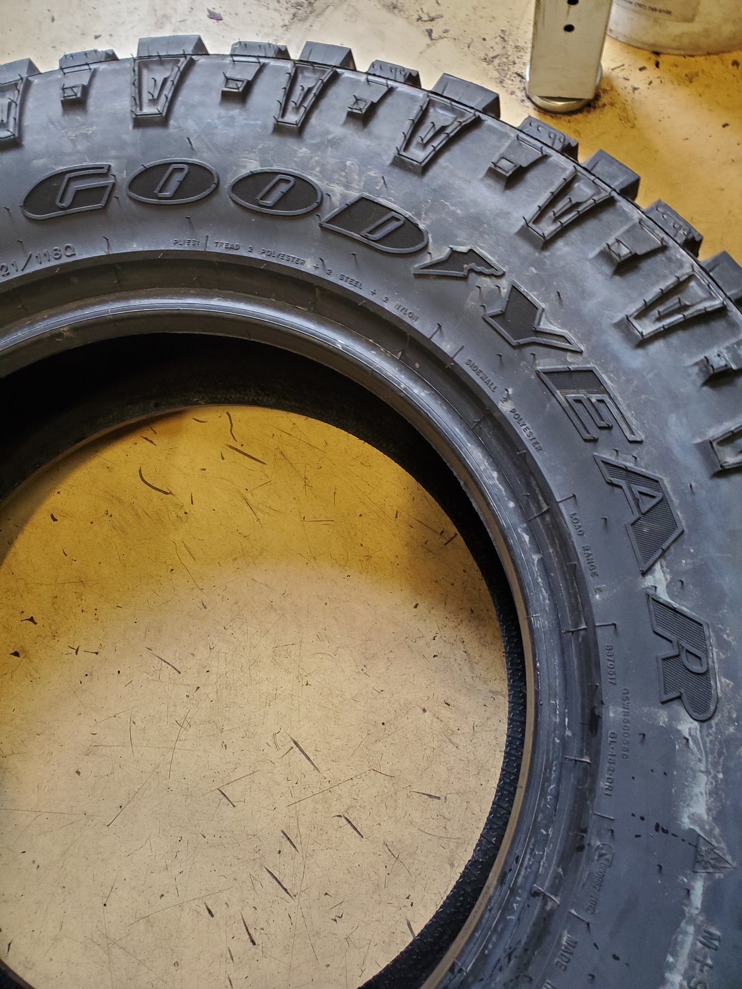 GOODYEAR WRANGLER DURATRAC STUDDED LT 265 70 17 121/118Q TIRE 312014142