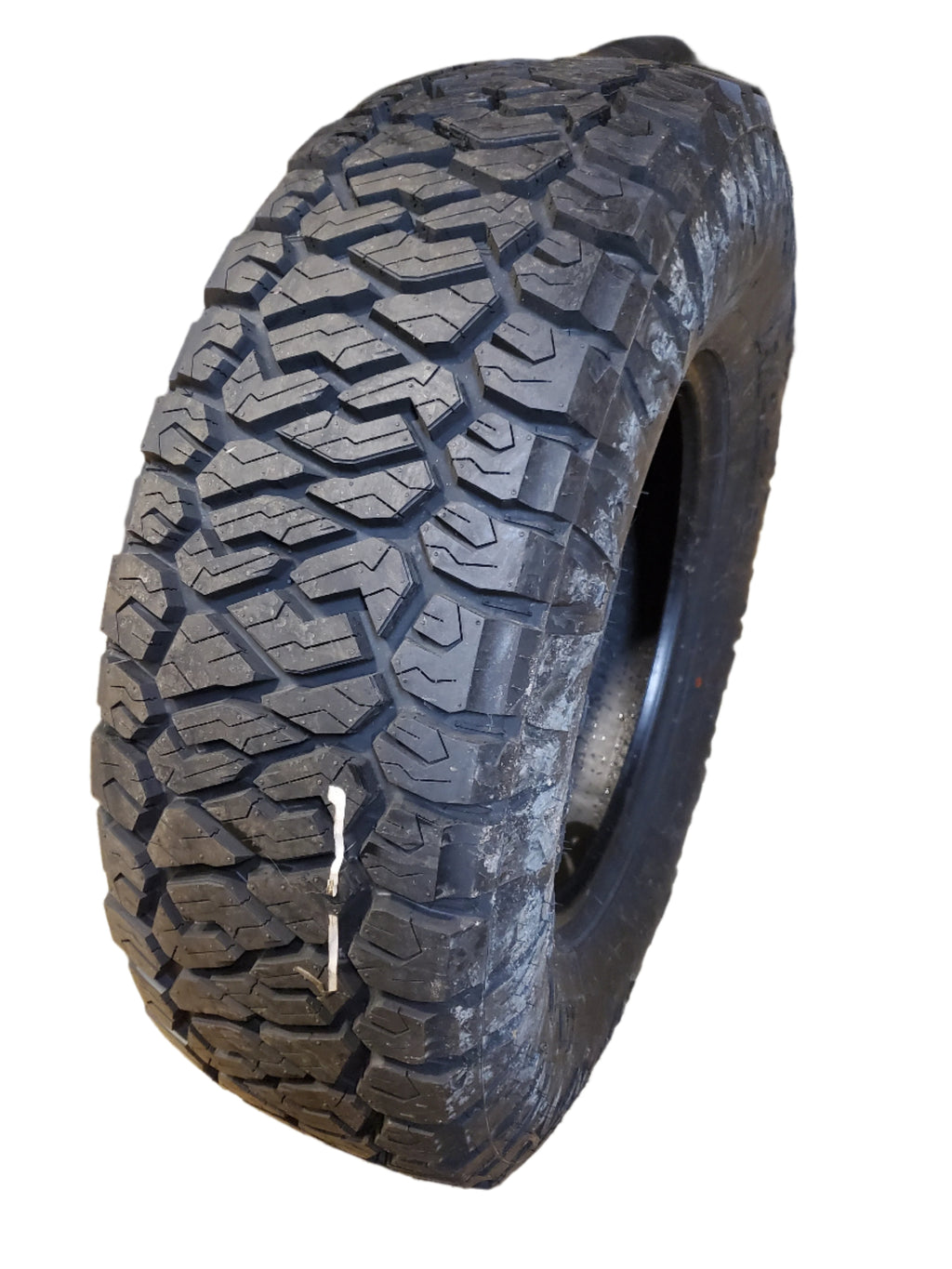 2 MAXXIS RAZR AT-811 BSW LT 285 75 18 129/126S 10PLY ALL TERRAIN TIRE TL00070200