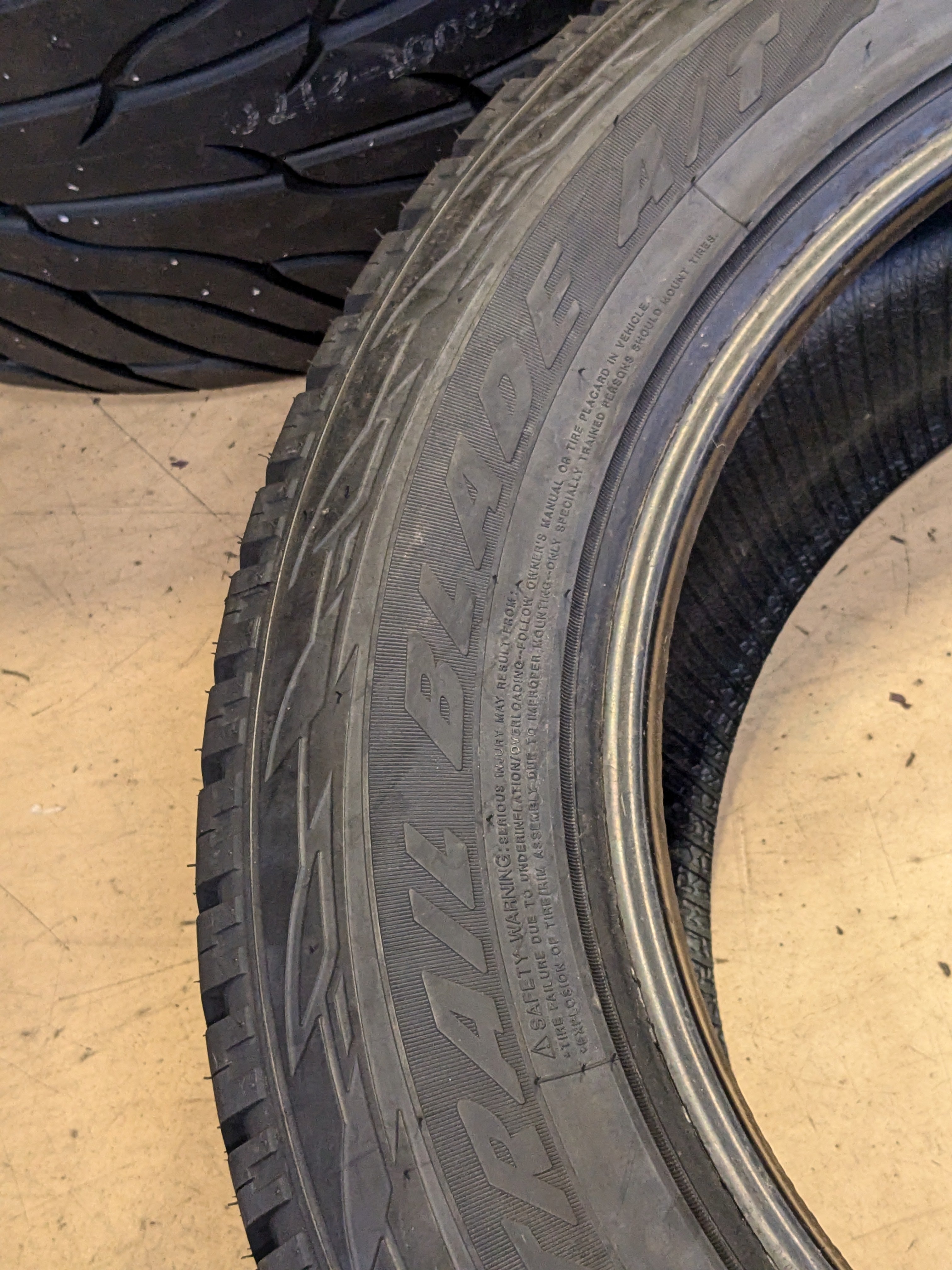 (KSL ONLY ) 4 ATTURO TRAIL BLADE A/T BSW P 285 55 20 115T SL ALL TERRAIN TIRES TBATI0066642