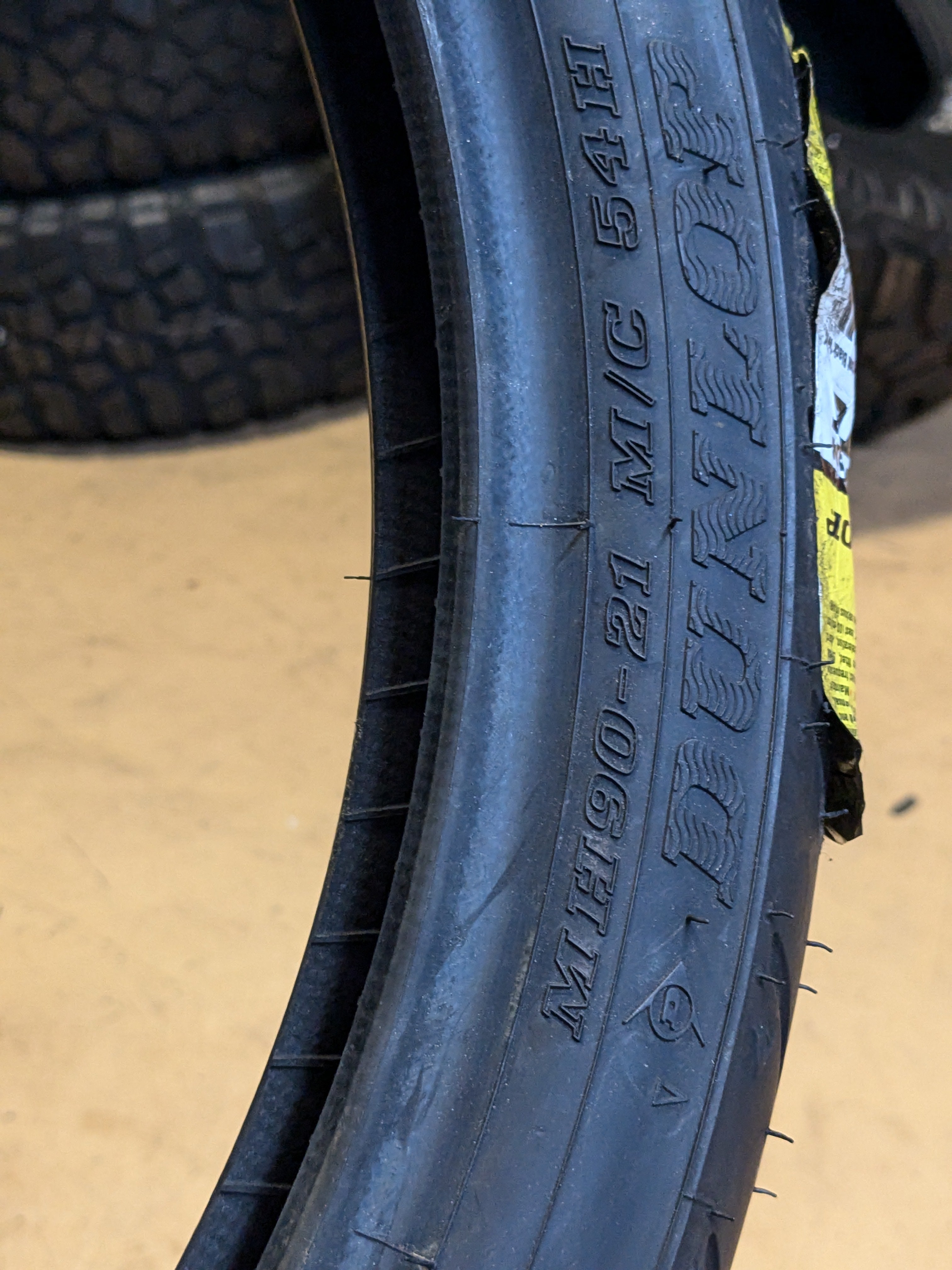 DUNLOP AMERICAN ELITE BSW MH90 21 54H FRONT MOTORCYCLE TIRE 45131420