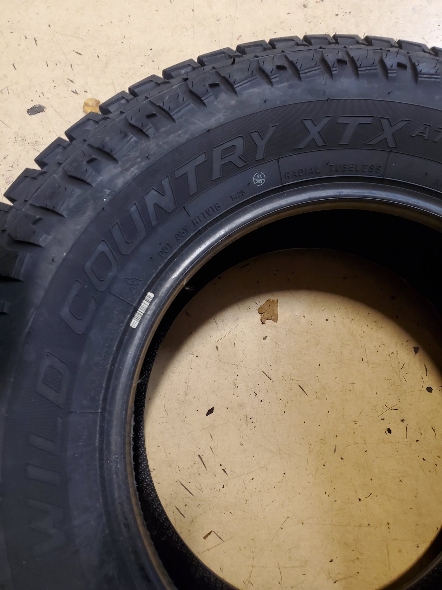 MULTI-MILE WILD COUNTRY XTX AT4S LT 265 70 17 121/118S 10PLY TIRE XTA90