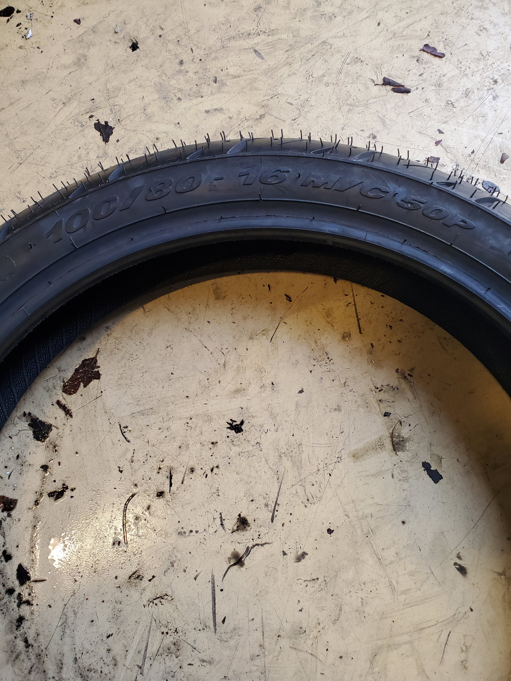 PIRELLI ANGEL SCOOTER BSW 100 80 16 50P FRONT SCOOTER TIRE 8715220