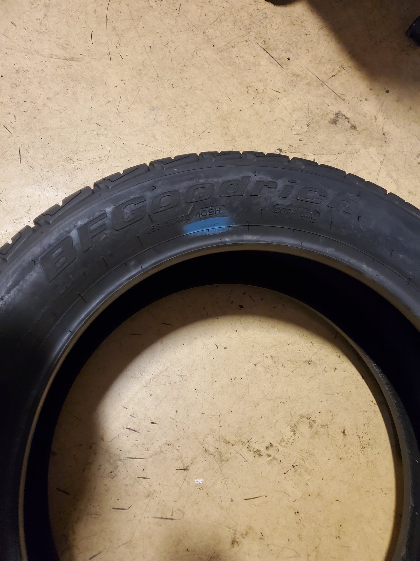 NOS BFGOODRICH ADVANTAGE T/A SPORT LT BSW P 255 50 20 109H XL ALL SEASON TIRE 84194