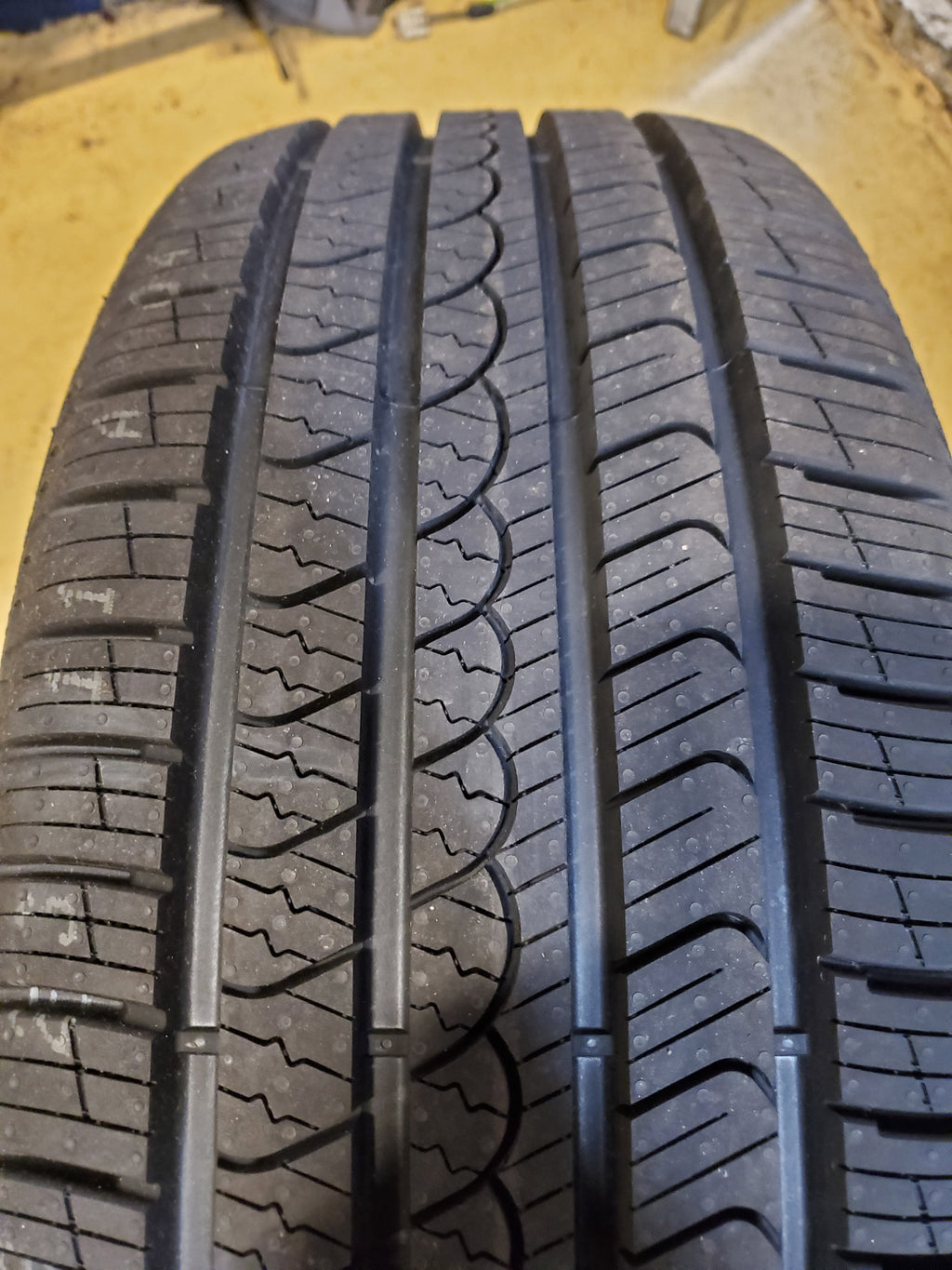 PIRELLI SCORPION ALL SEASON PLUS 3 BSW P 235 55 20 102V TIRE 3919900