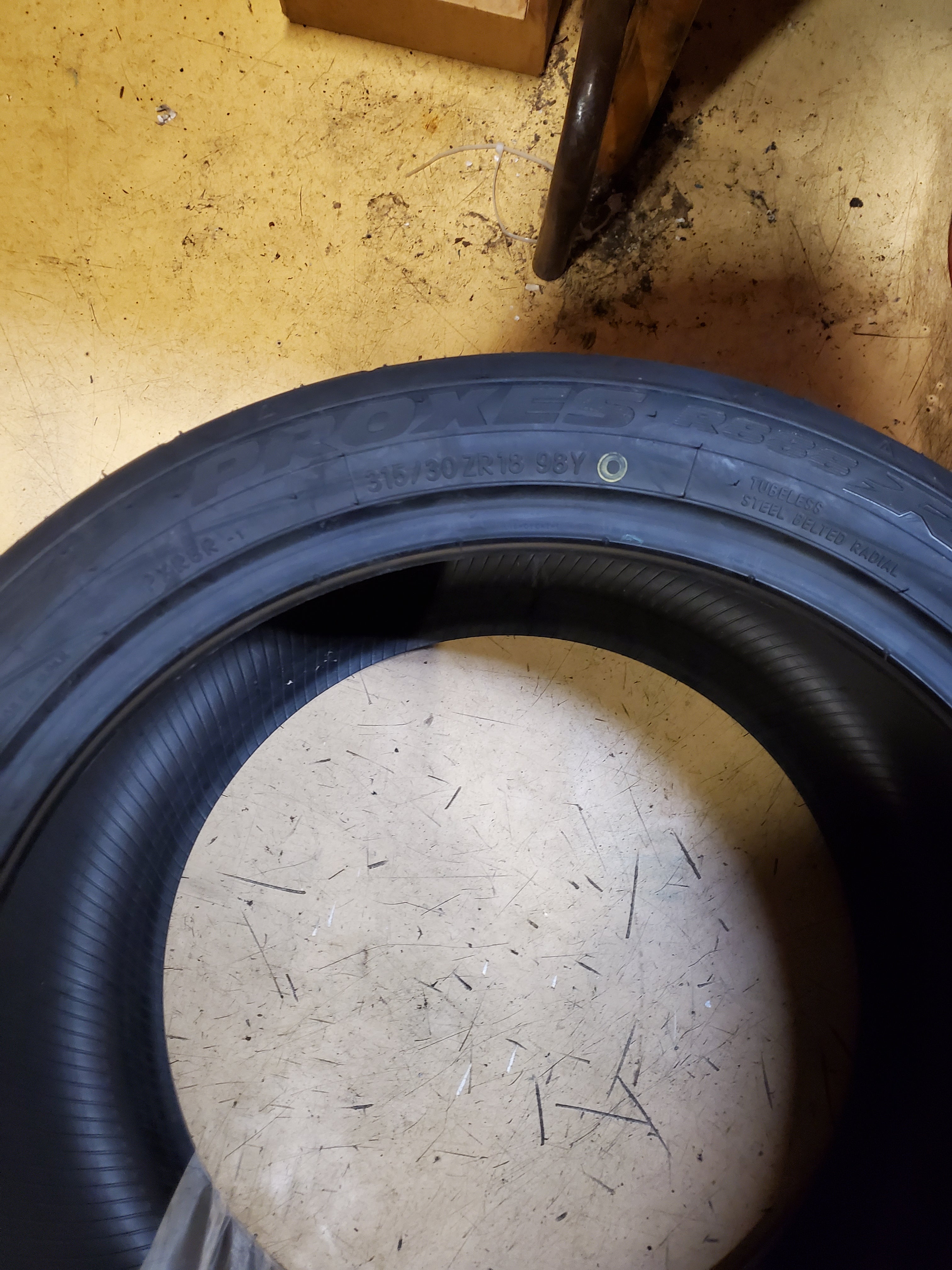 TOYO PROXES R888R BSW P 315 30 18 98Y TRACK COMPETITION TIRE 104370
