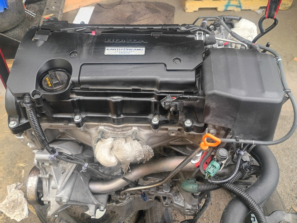 01-05 HONDA CIVIC MOTOR D17A-VTEC 1.7L 4 CYL (ENGINE ONLY)