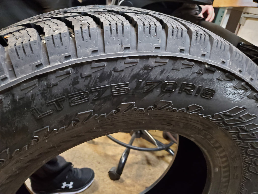 2 NOKIAN HAKKAPELIITTA LT 3 EV BSW LT 275 70 18 125/122Q 10PLY WINTER TIRE TS32404