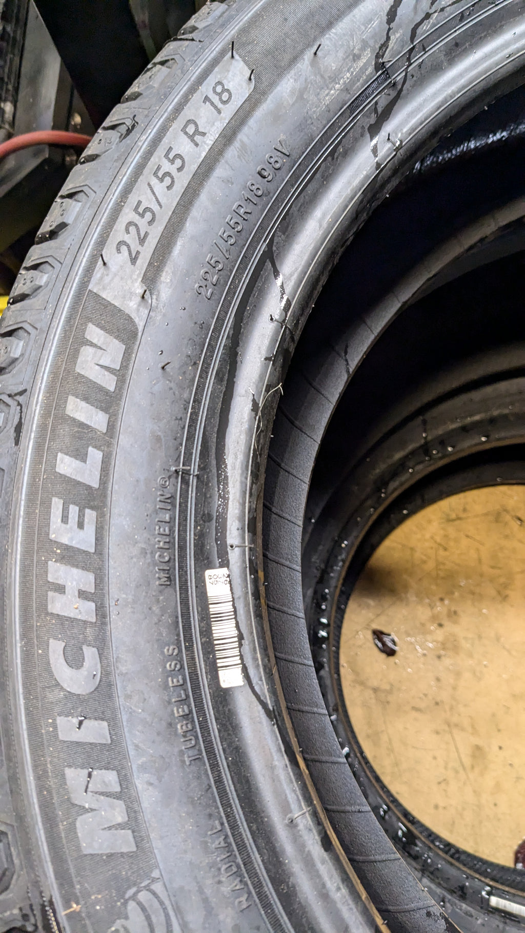 2 MICHELIN DEFENDER 2 BSW P 225 55 18 98V ALL WEATHER TIRE 62509