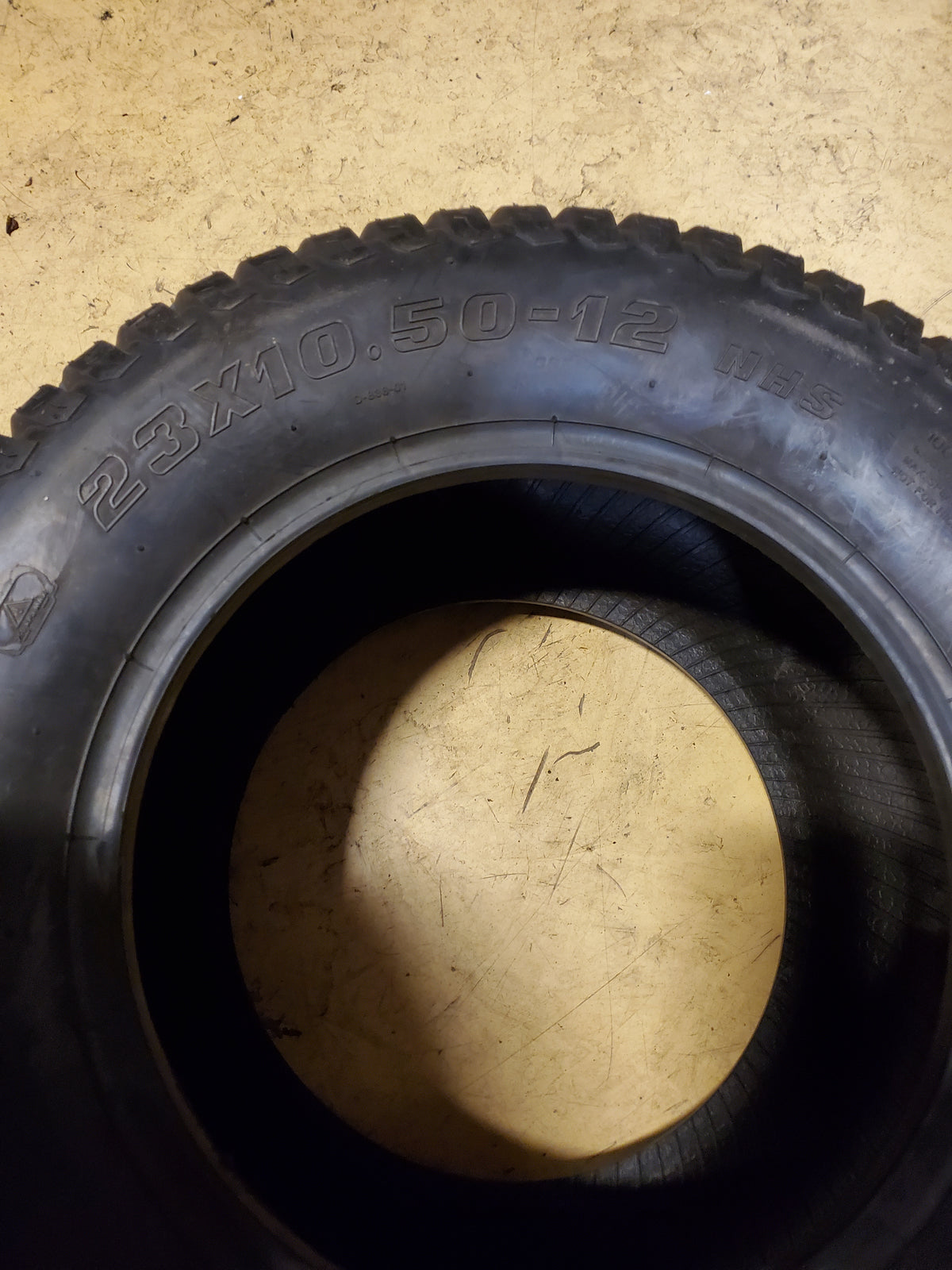 DEESTONE D838 BSW 23 10.5 12 6PLY LAWN TIRE DS7116