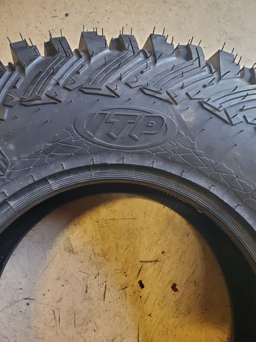 ITP COYOTE BSW 32 10 15 81M 8PLY ATV/UTV TIRE 6P0809