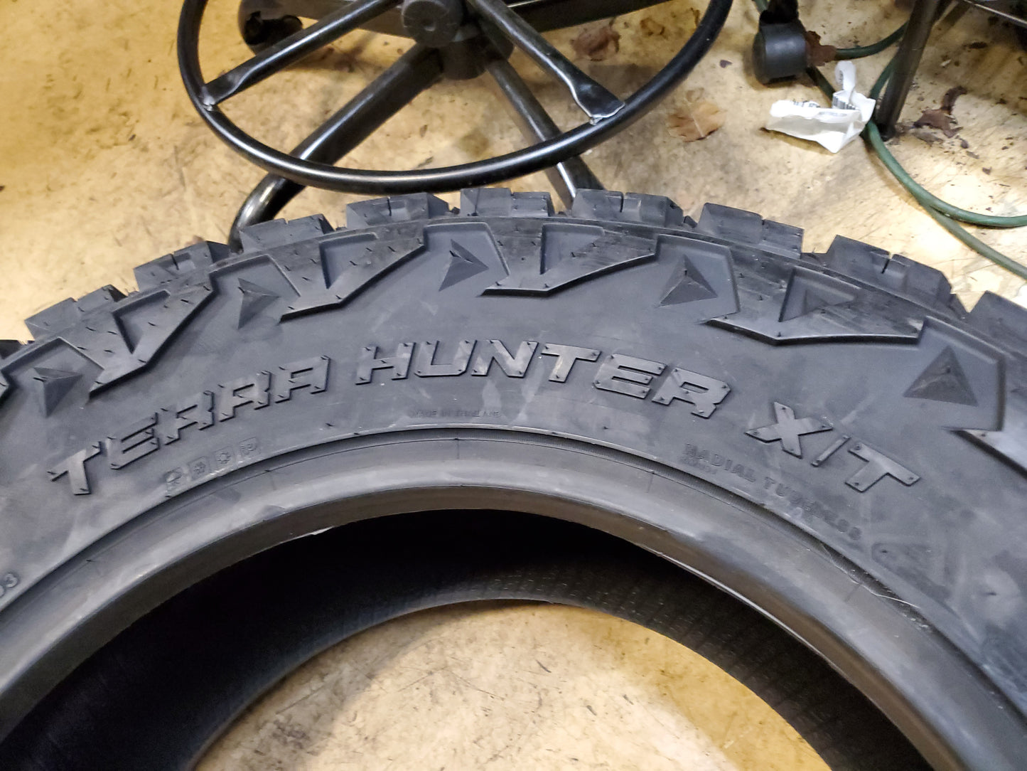 2 VENOM POWER TERRA HUNTER X/T BSW LT 35 12.5 20 125R  12PLY RUGGED TERRAIN TIRE TVPXT09