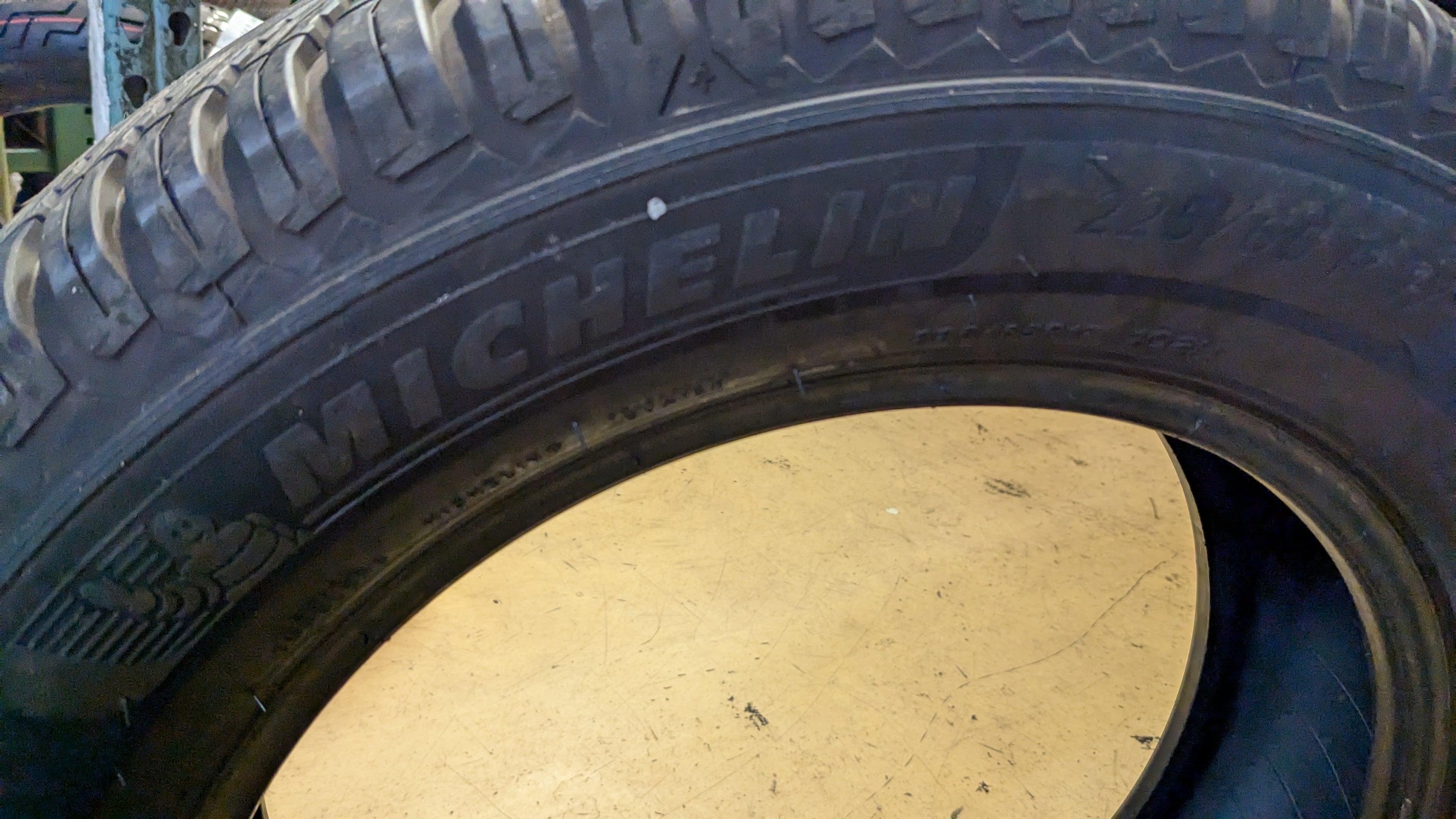DTO 10/32" MICHELIN  CROSSCLIMATE 2 BSW P  225 65 17 102H  HIGHWAY TERRAIN TIRE 131531
