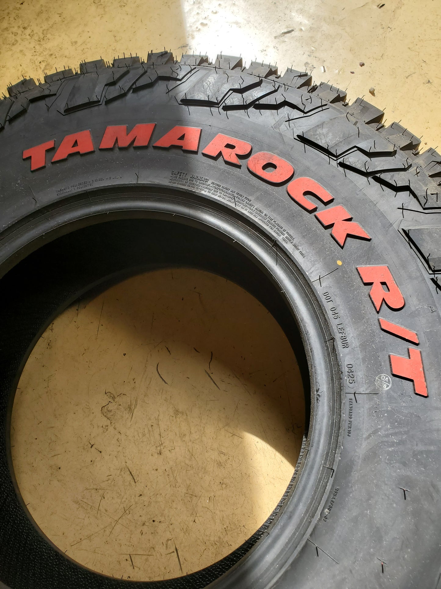 ARROYO TAMAROCK R/T BSW LT 37 12.5 17 128Q 12PLY RUGGED TIRE ATRT55