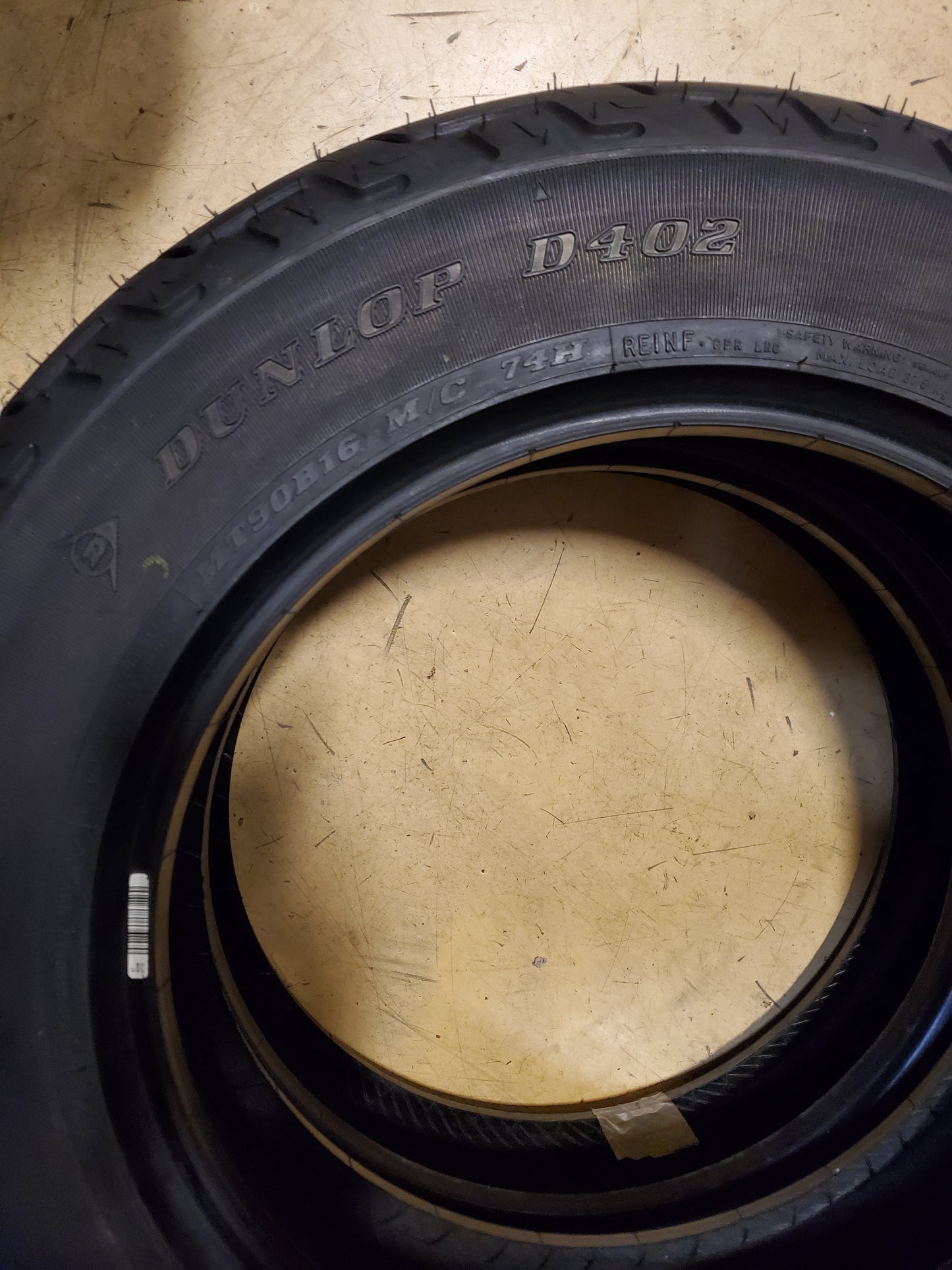 DUNLOP D402 HARLEY DAVIDSON MT 90 16 74H REAR MOTORCYCLE TIRE 45006018