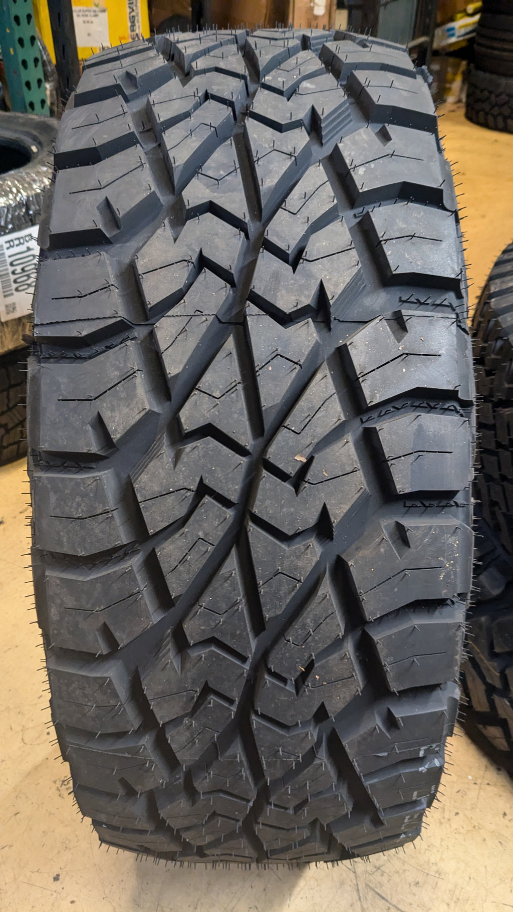 AMP TERRAIN ATTACK R/T BSW LT 35 12.5 20 121Q 10PLY PERFORMANCE LT TIRE 35125020AMPRTE