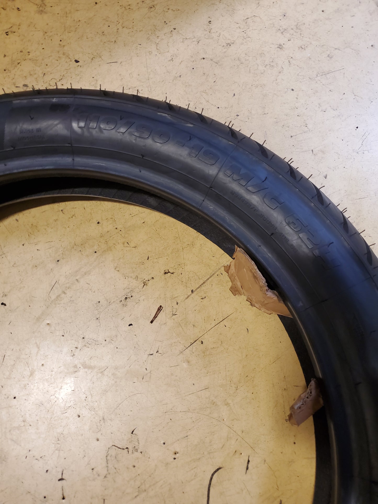 METZELER ME888 MARATHON ULTRA BSW  110 90 19 62H FRONT MOTORCYCLE TIRE 2661500
