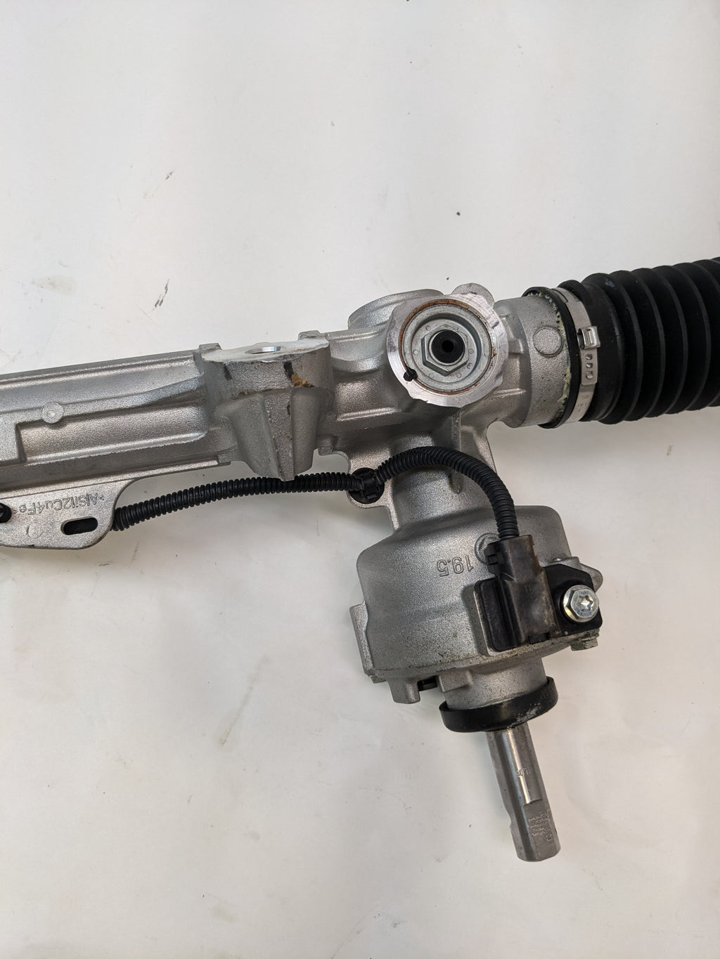 GENUINE FOMOCO RACK AND PINION ASSEMBLY FORD EXPLORER A0033092