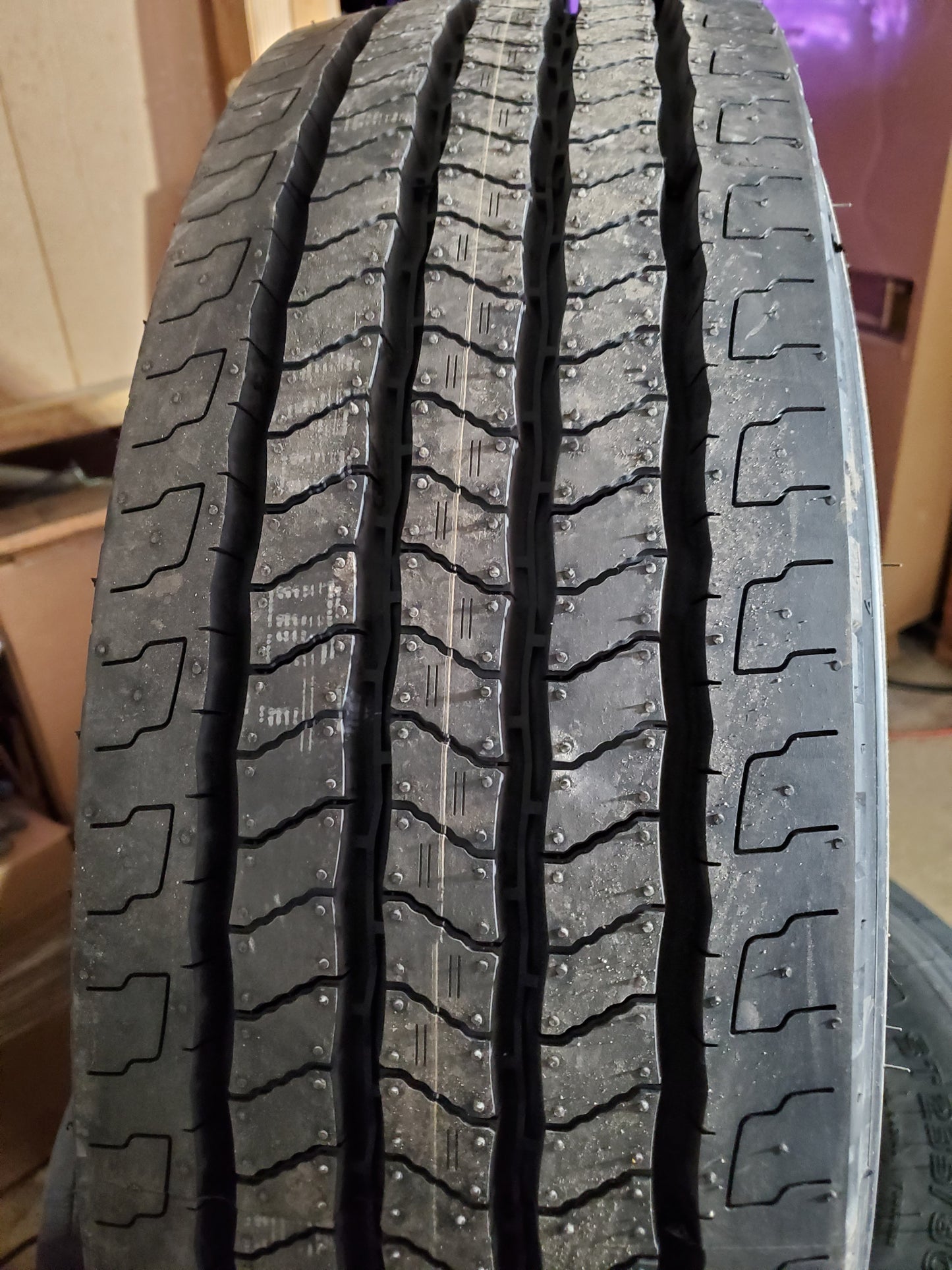 YOKOHAMA 124R BSW LT 225 70 19.5 128/126N 14PLY ALL POSITION TIRE 120112414