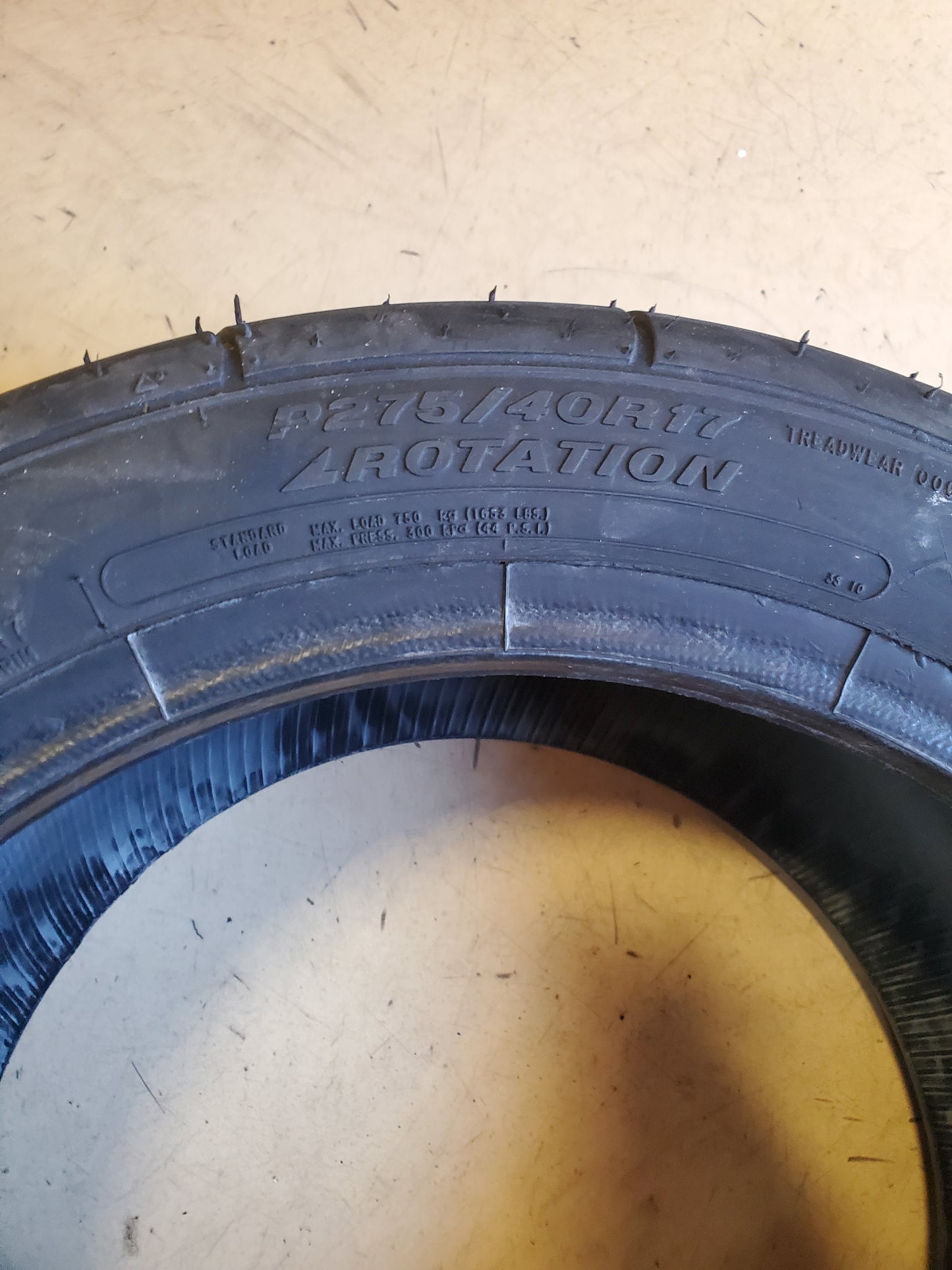 MICKEY THOMPSON ET STREET S/S BSW P 275 40 17 DRAG TIRE 255506