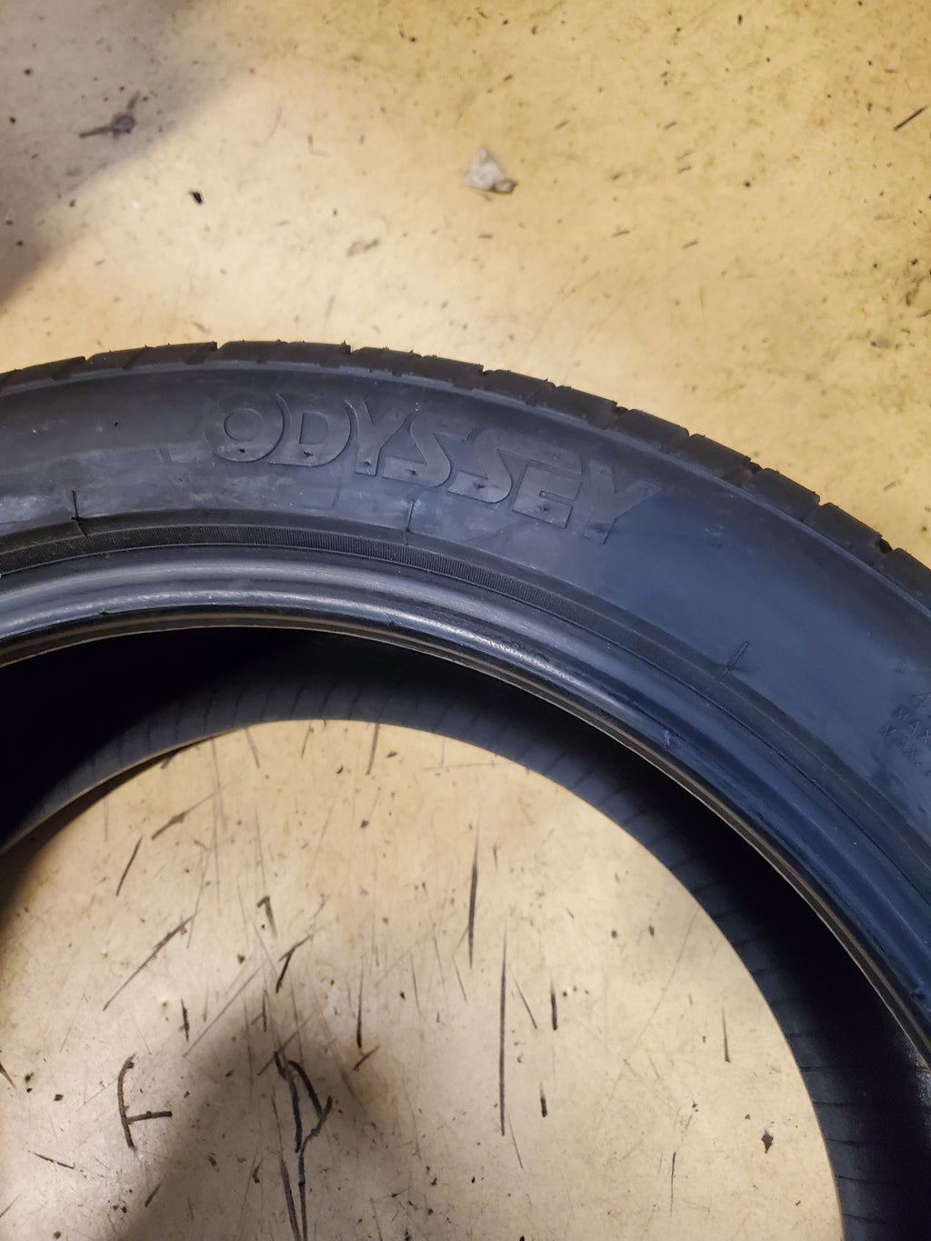 ODYSSEY TESSERACT BSW P 225 40 16 78J GOLF STREET TIRE MOT4016