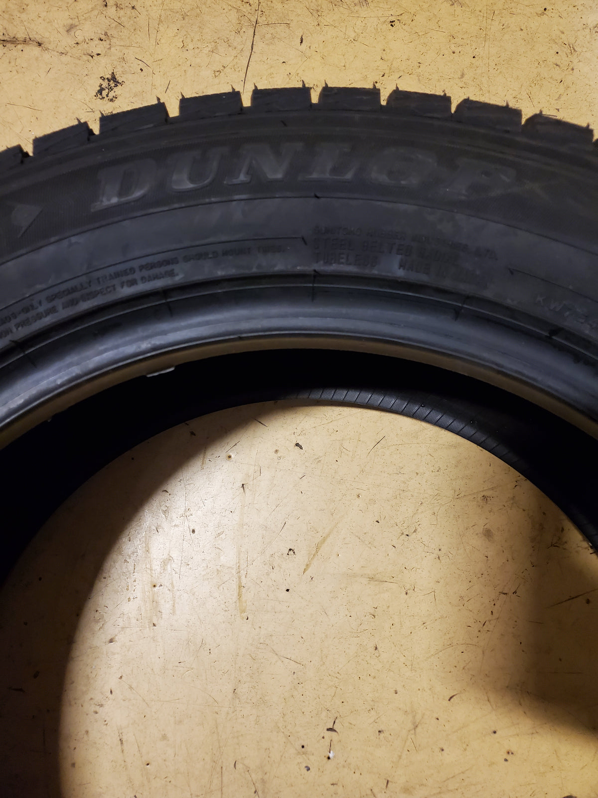 2 DUNLOP WINTER MAXX SJ8 BSW P 225 55 17 97R WINTER TIRE 290124112