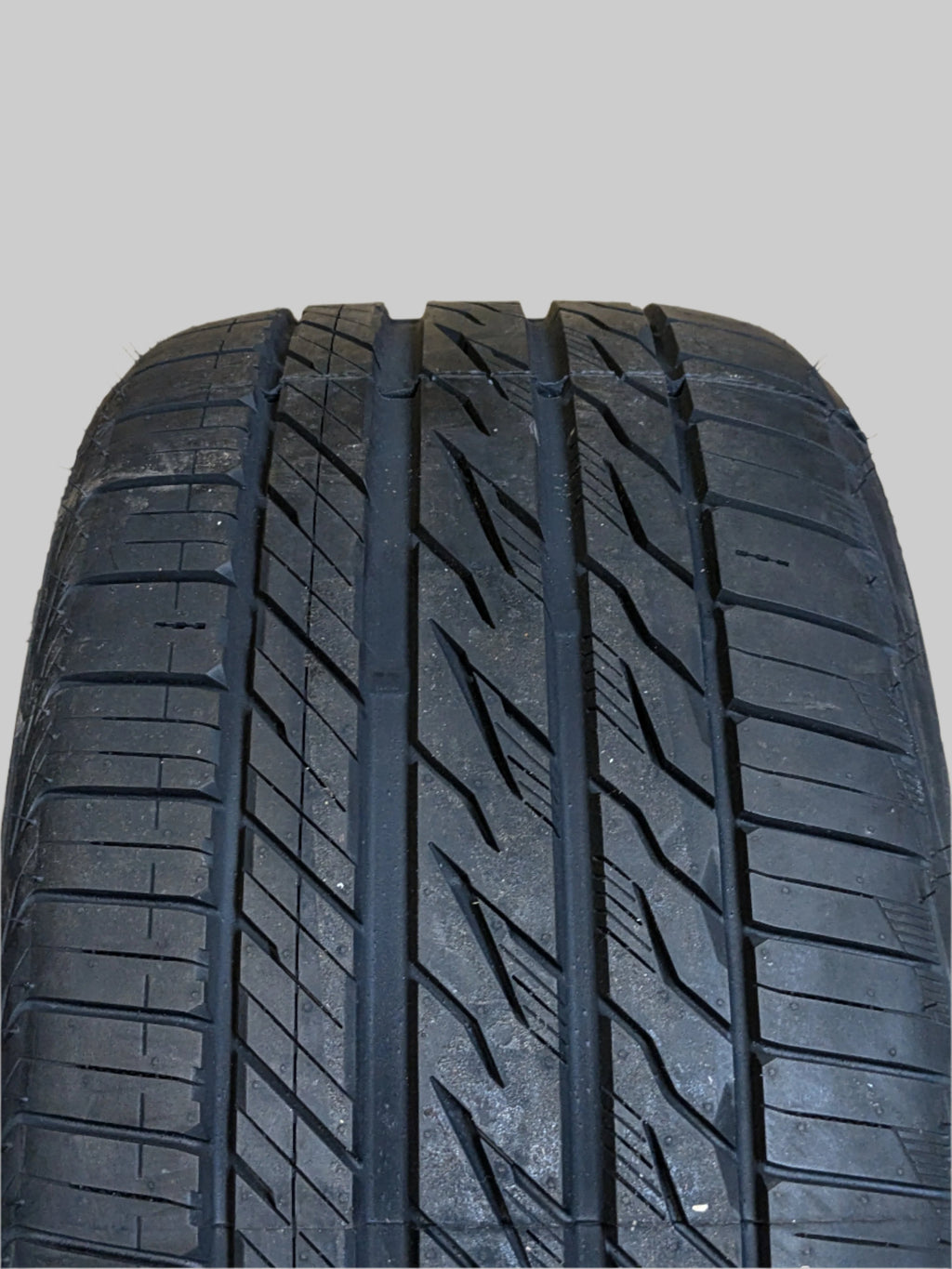 NITTO MOTIVO P 245 40 17 95W XL ULTRA HIGH PERFORMANCE TIRE 210100