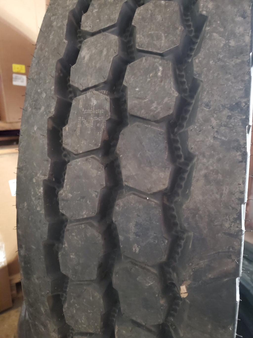 NOS CONTINENTAL CONTI HSC1 BSW LT 12 22.5 150/147K 16PLY ALL POSITION TIRE 5652460000
