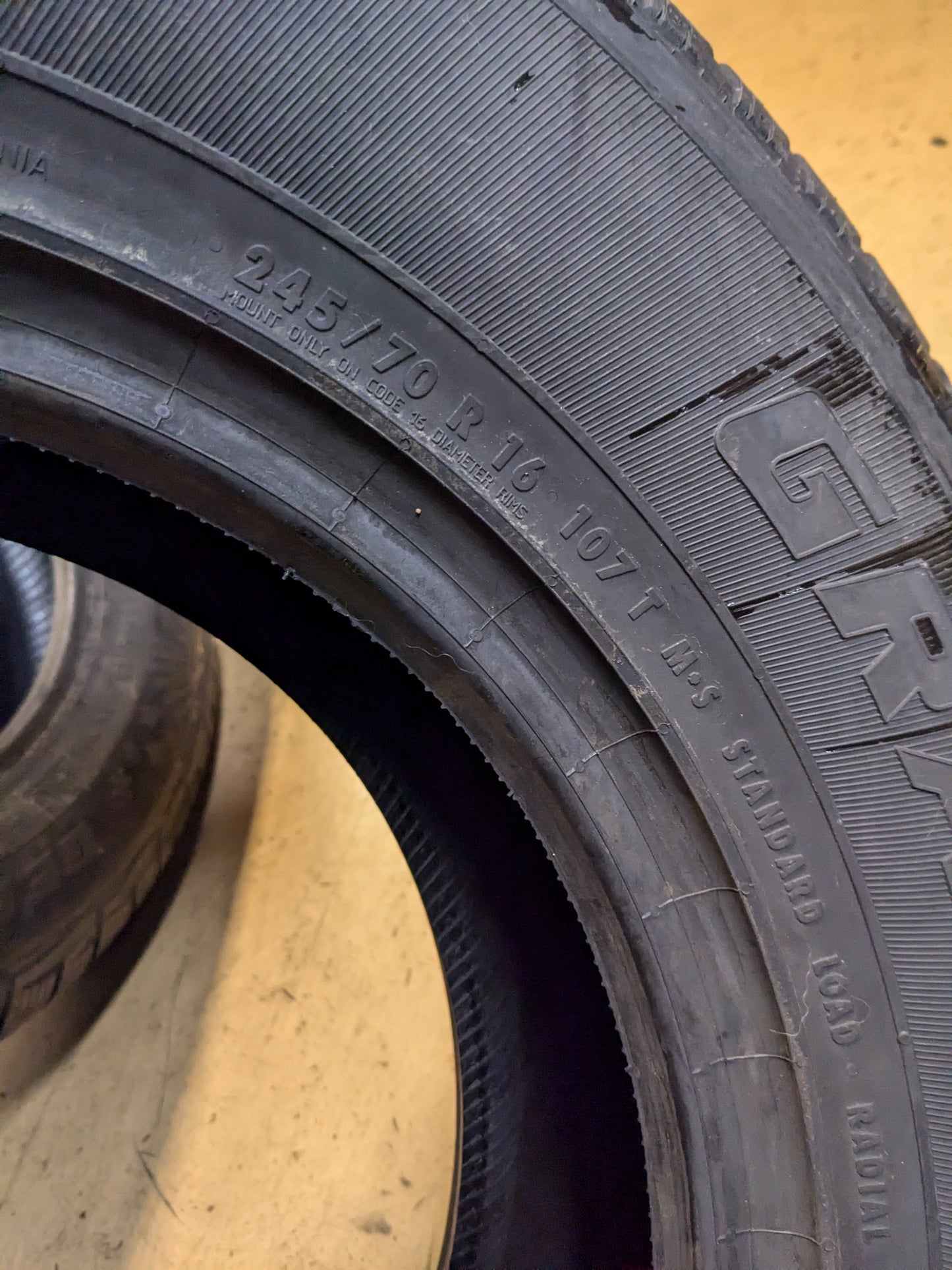 2 GENERAL GRABBER HTS60 BSW P 245 70 16 107T SL ALL SEASON TIRES 04504680000