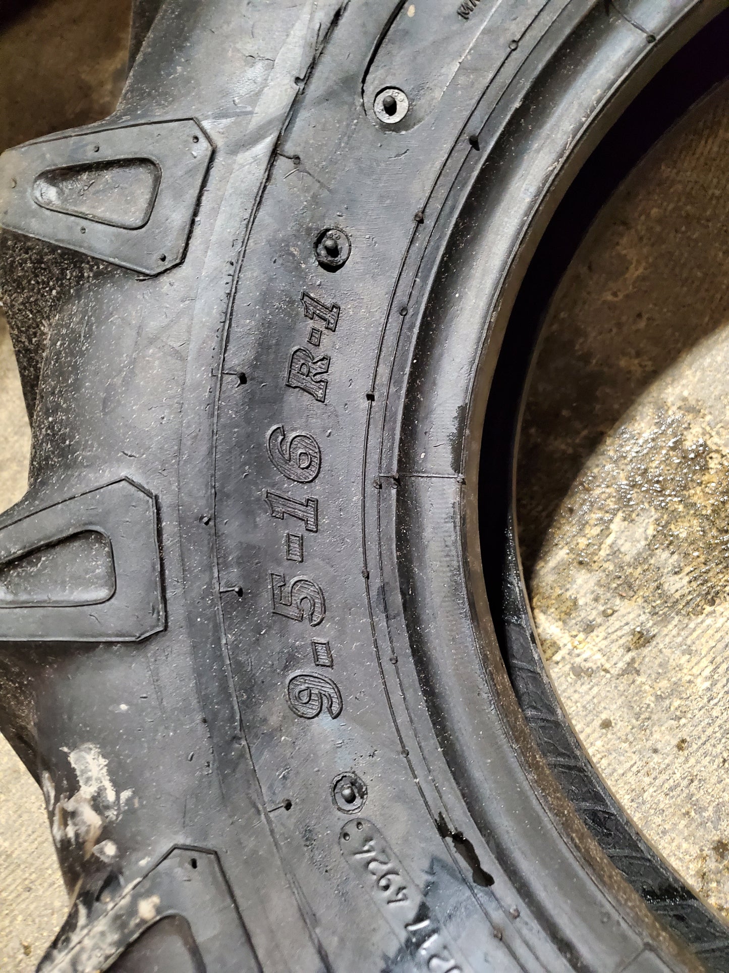 AGSTAR AT-1630 BSW 9.5 16 96A6 6 PLY FARM TIRE 429110625