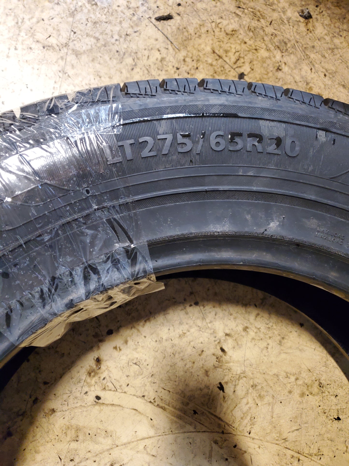 USED 13.5/32" LIONHART LIONCLAW HT LT 275 65 20 126/123S 10PLY TIRE LHSTHT2065010