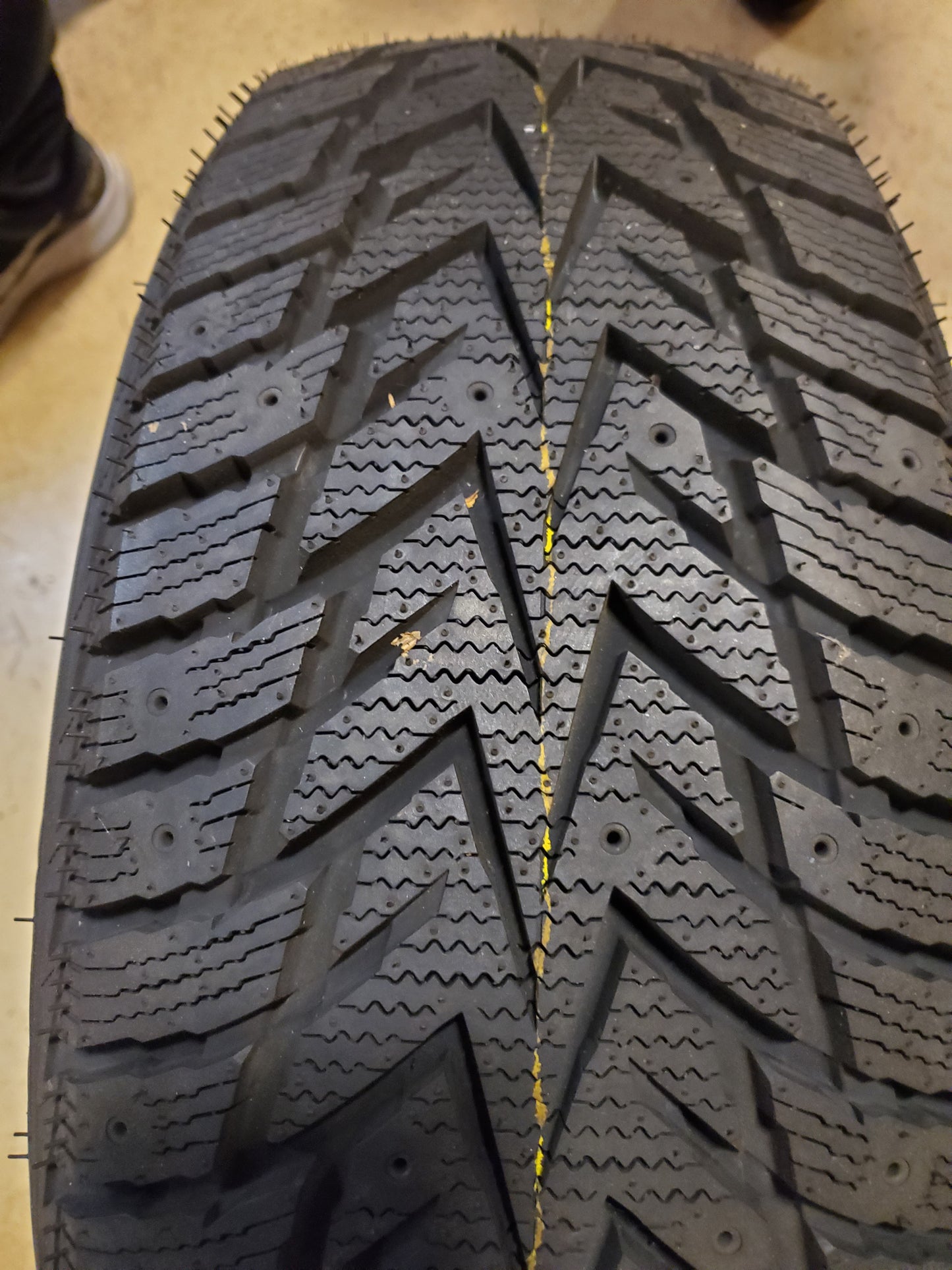 NEXEN WINGUARD WINSPIKE WS62 BSW P 235 60 17 102T WINTER TIRE 16276NXK