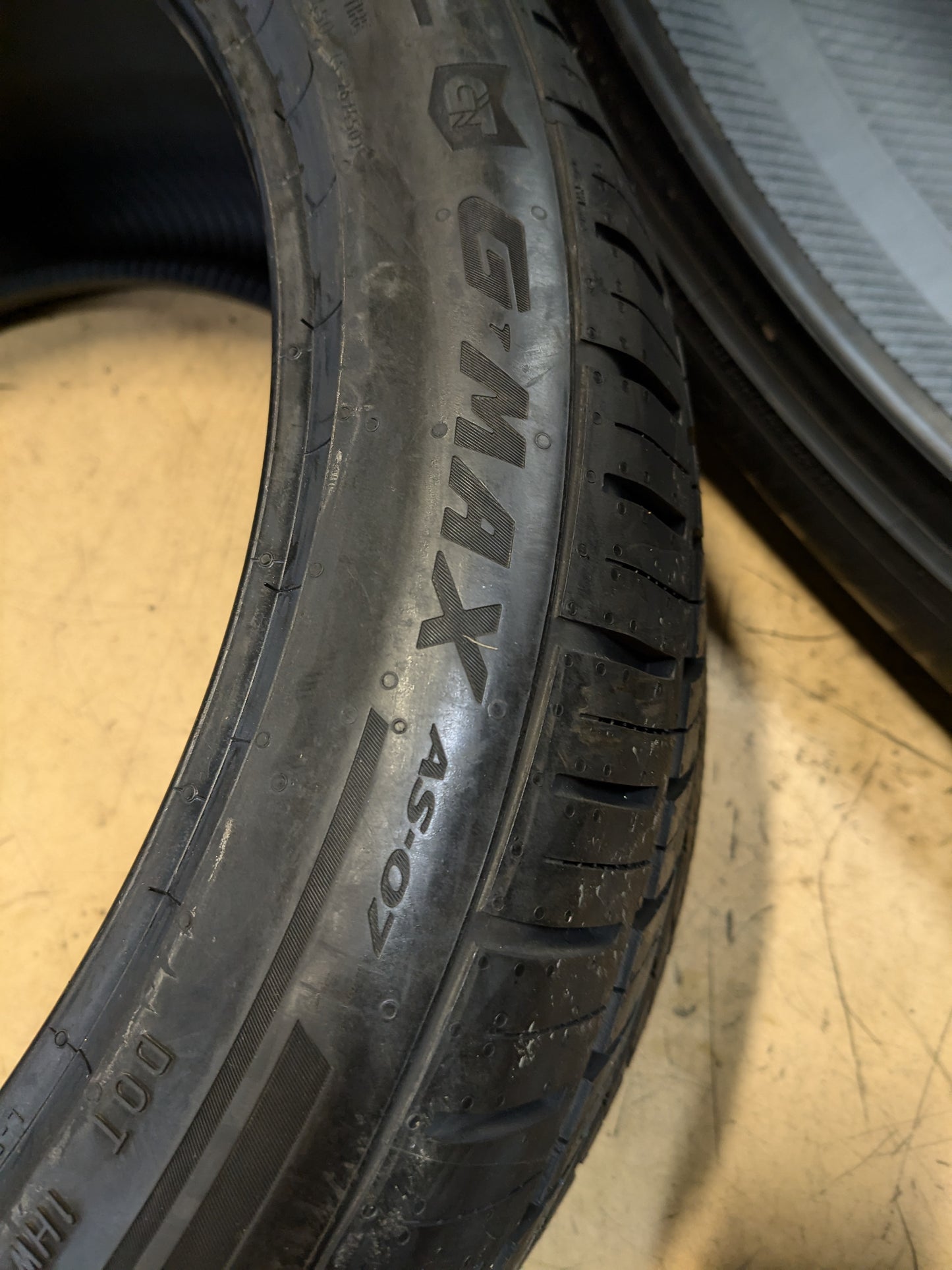 GENERAL G-MAX AS-07 BSW P 275 35 19 100W XL UHP ALL SEASON TIRE 15570100000
