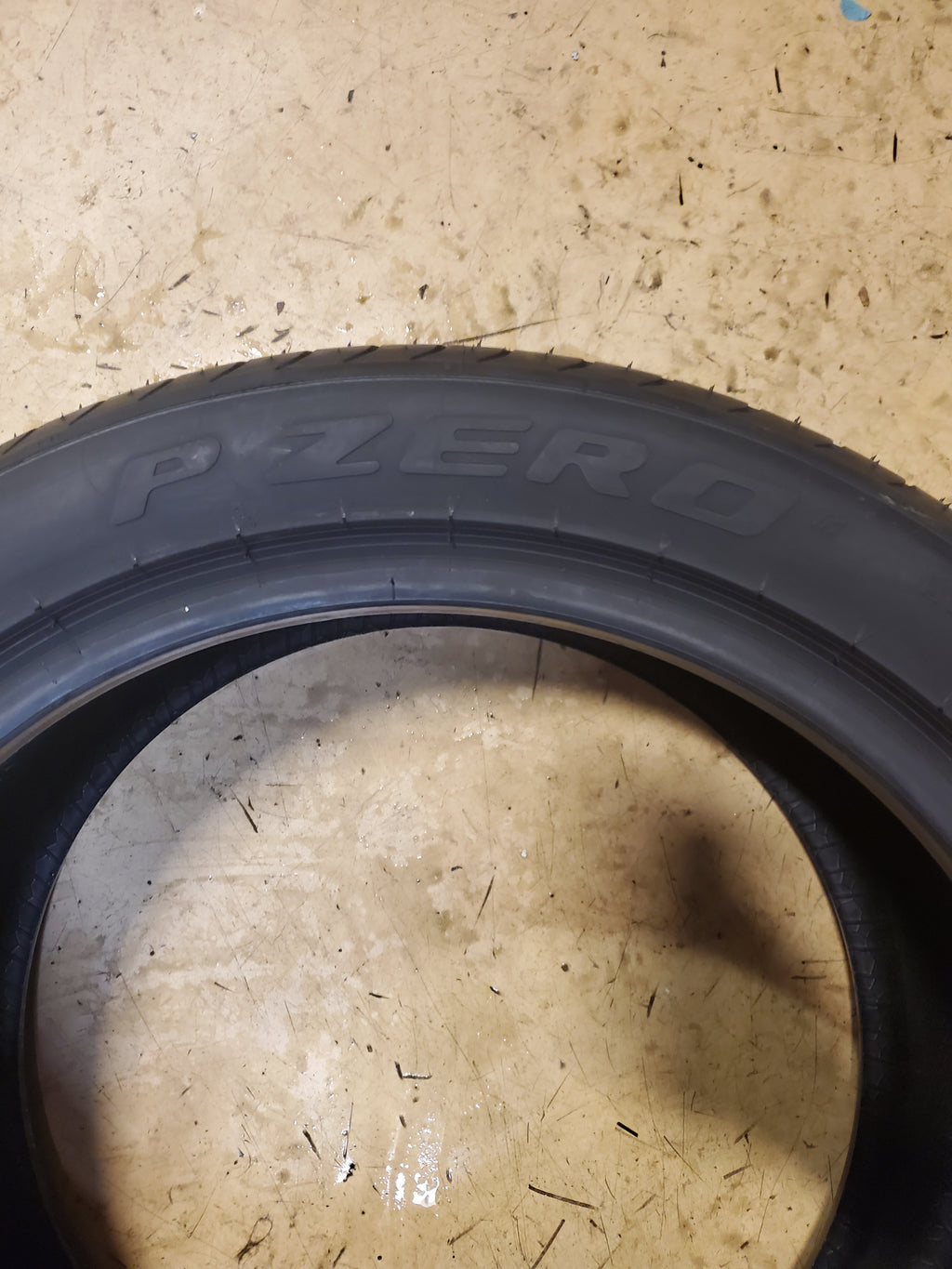 NOS PIRELLI P ZERO BSW P 255 40 18 99Y XL UHP TIRE 2027700