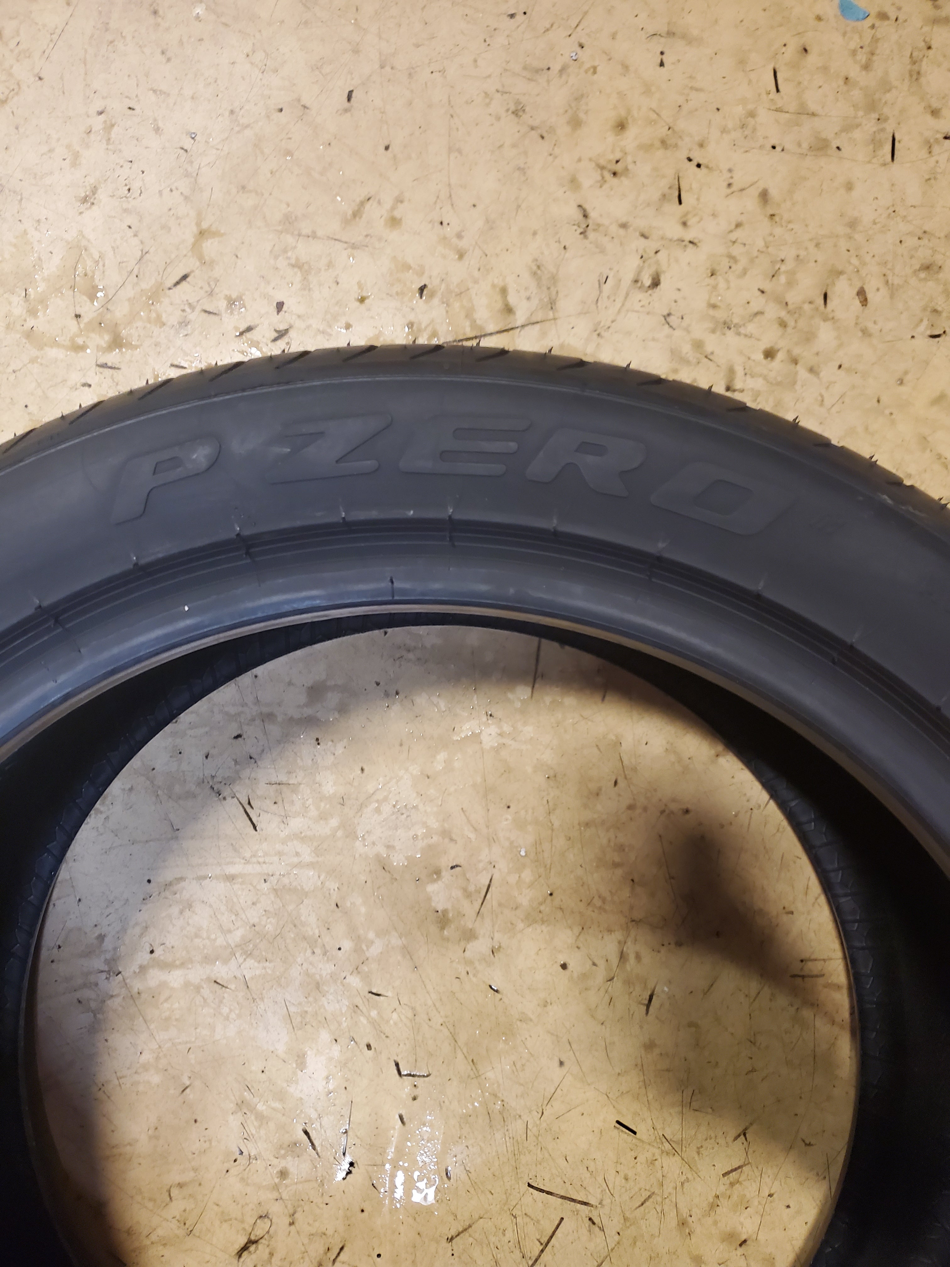 NOS PIRELLI P ZERO BSW P 255 40 18 99Y XL UHP TIRE 2027700