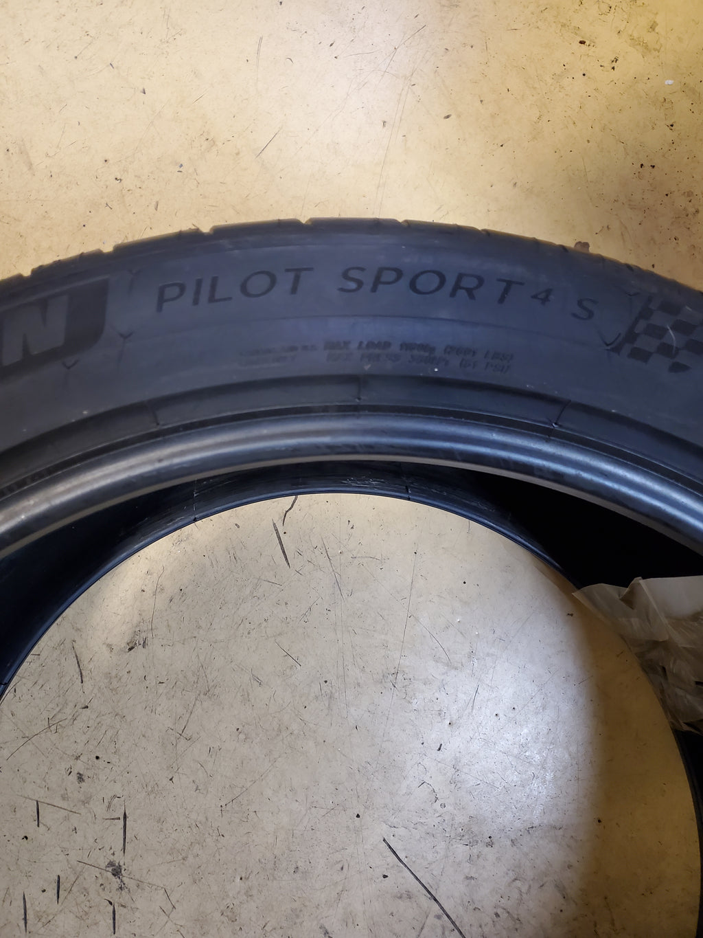 2 MICHELIN PILOT SPORT 4S MO1 BSW P 325 35 22 114Y XL PERFORMANCE TIRE 81332