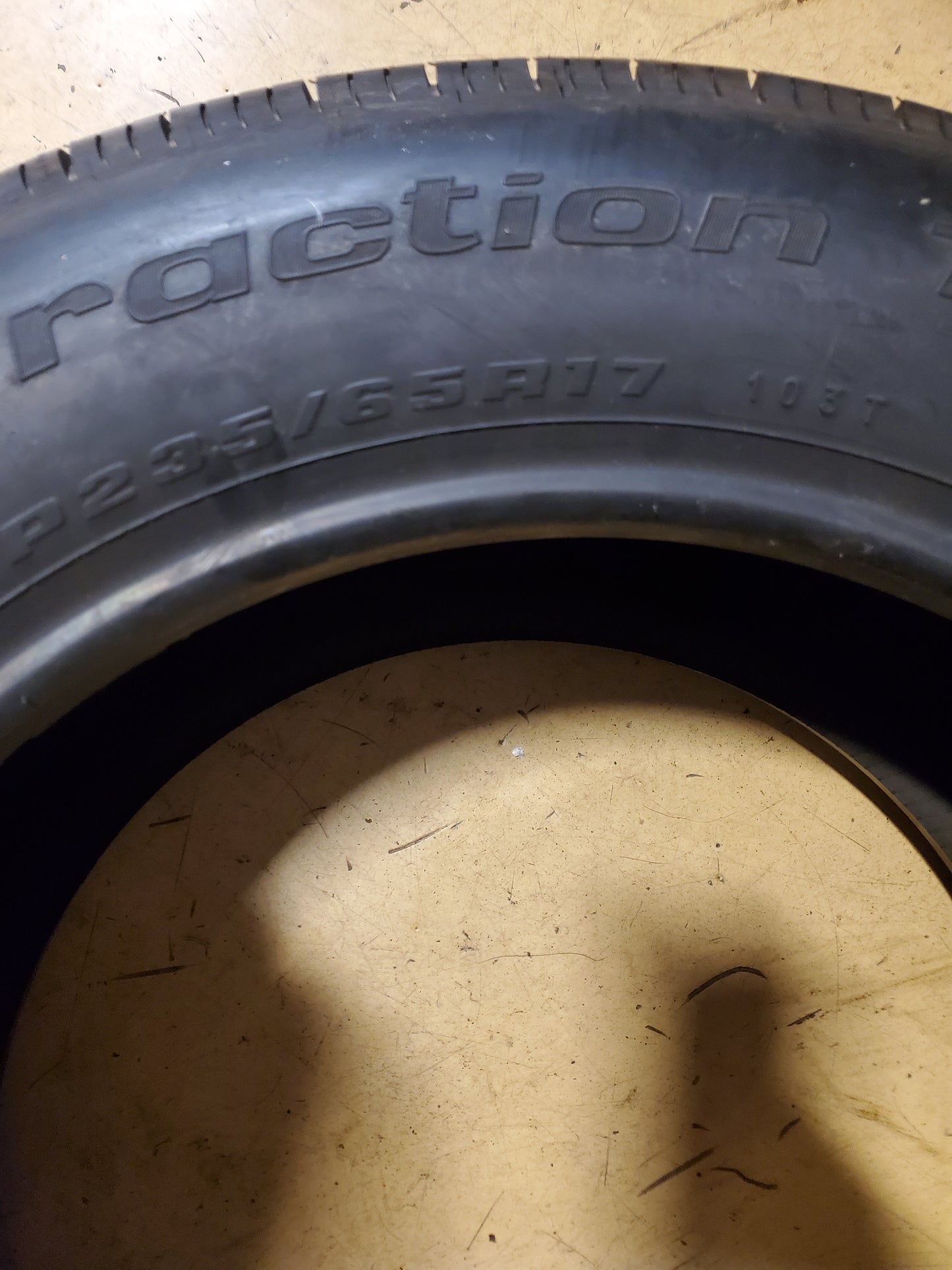 NOS BFGOODRICH TRACTION T/A SPORT BSW P 235 65 17 103T ALL SEASON TIRE 50496