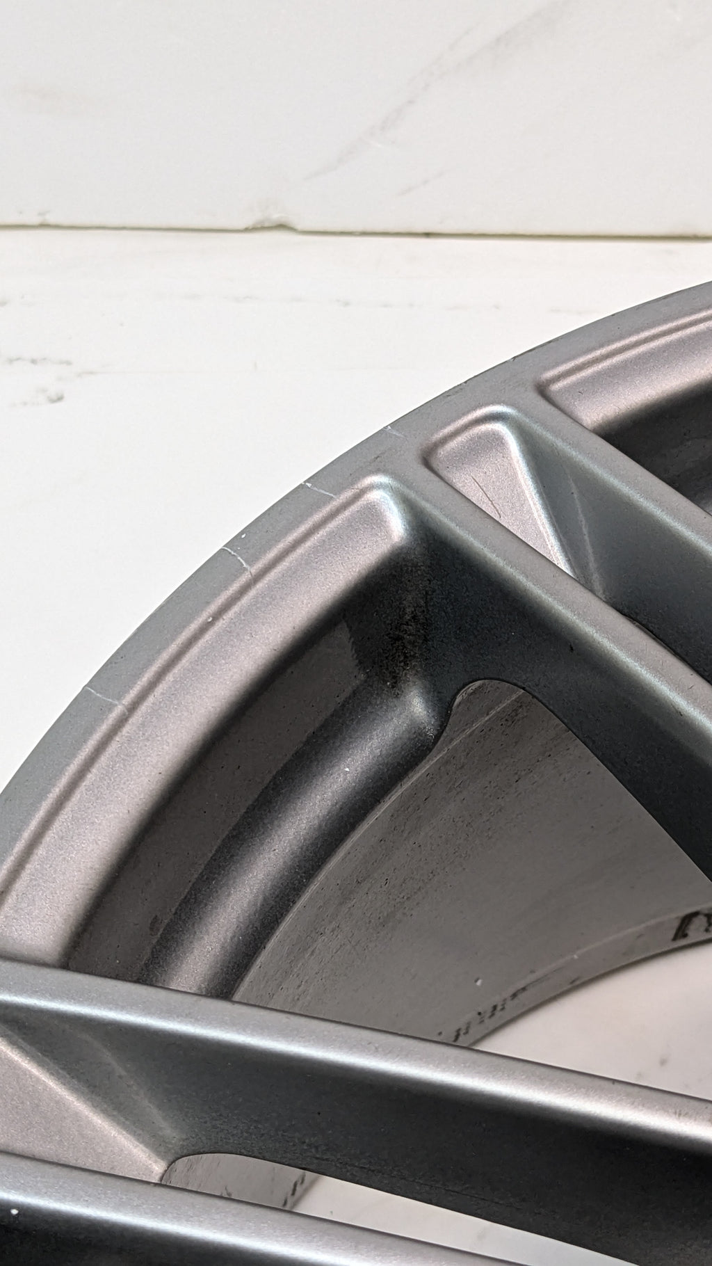 4 USED GENUINE PORSCHE CAYENNE 21X10 ET 60 5LUG SILVER WHEELS 7P5.601.025.H