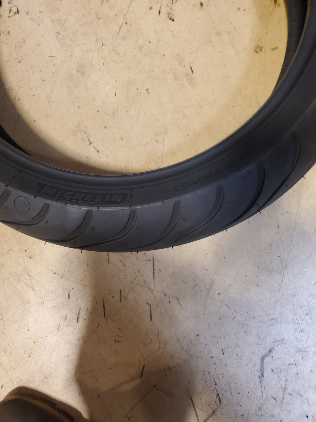 MICHELIN COMMANDER III TOURING BSW 130 70 18 63H FRONT MOTORCYCLE TIRE 96618