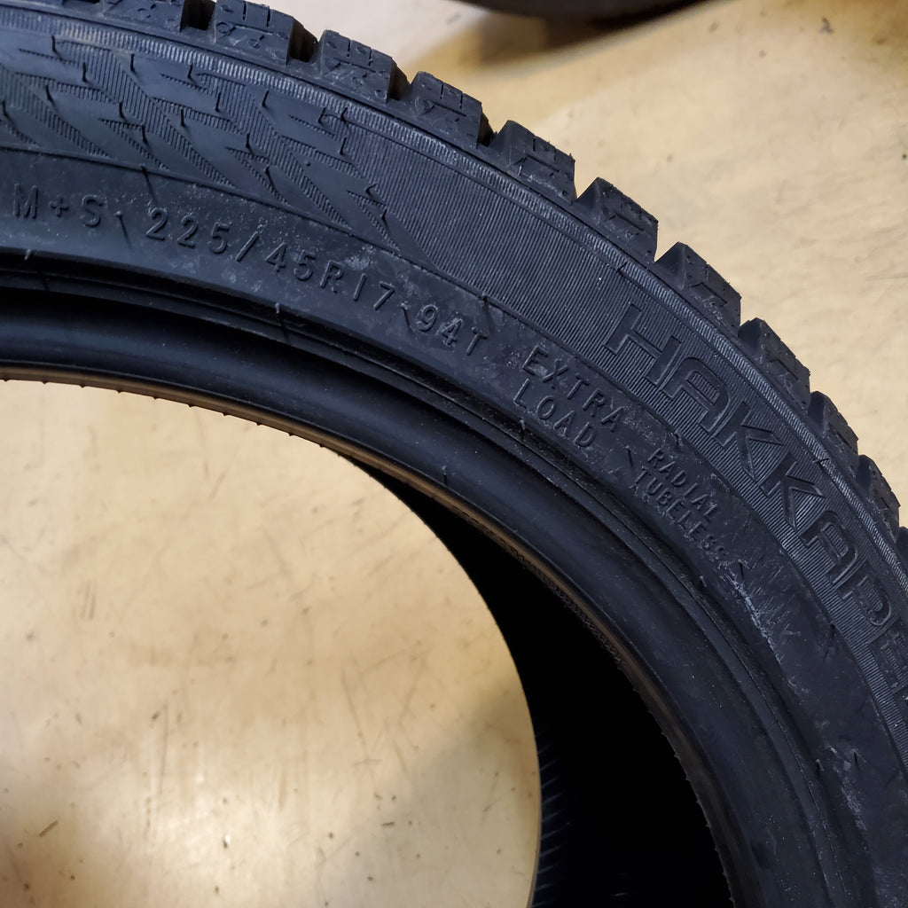 2 NOKIAN HAKKAPELIITTA 10 STUDDED P 225 45 17 94T XL SNOW WINTER TIRES TS32433