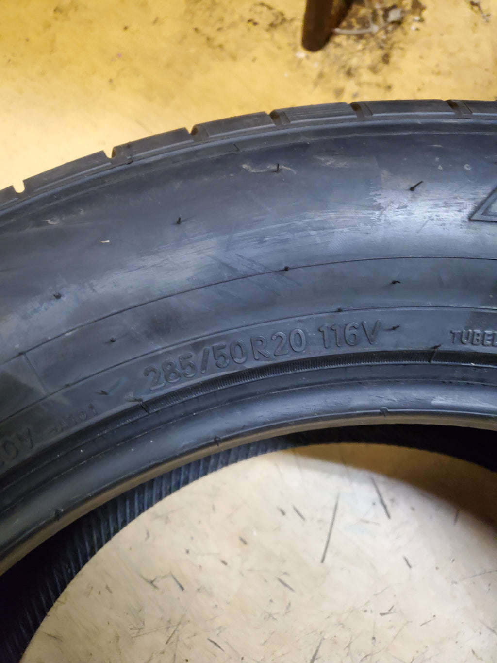 NITTO NT420V BSW P 285 50 20 116V XL ALL SEASON TIRE 207640