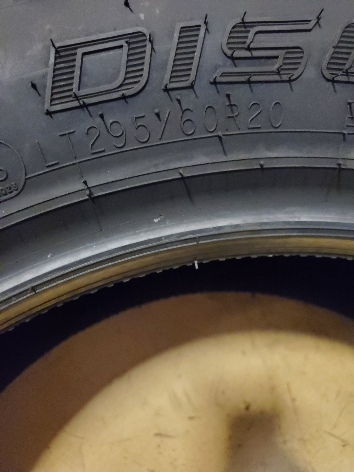 COOPER DISCOVERER STT PRO BSW LT 295 60 20 126/123Q 10PLY MUD TIRE 170104006