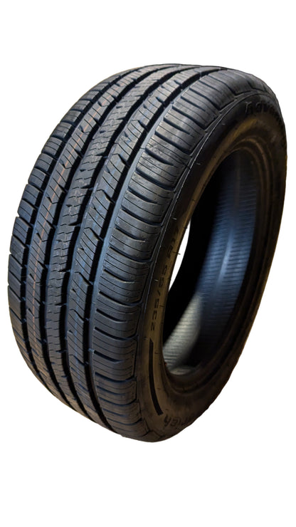 BFGOODRICH ADVANTAGE CONTROL A/S BSW P 235 55 17 99H ALL SEASON TIRE BF07652