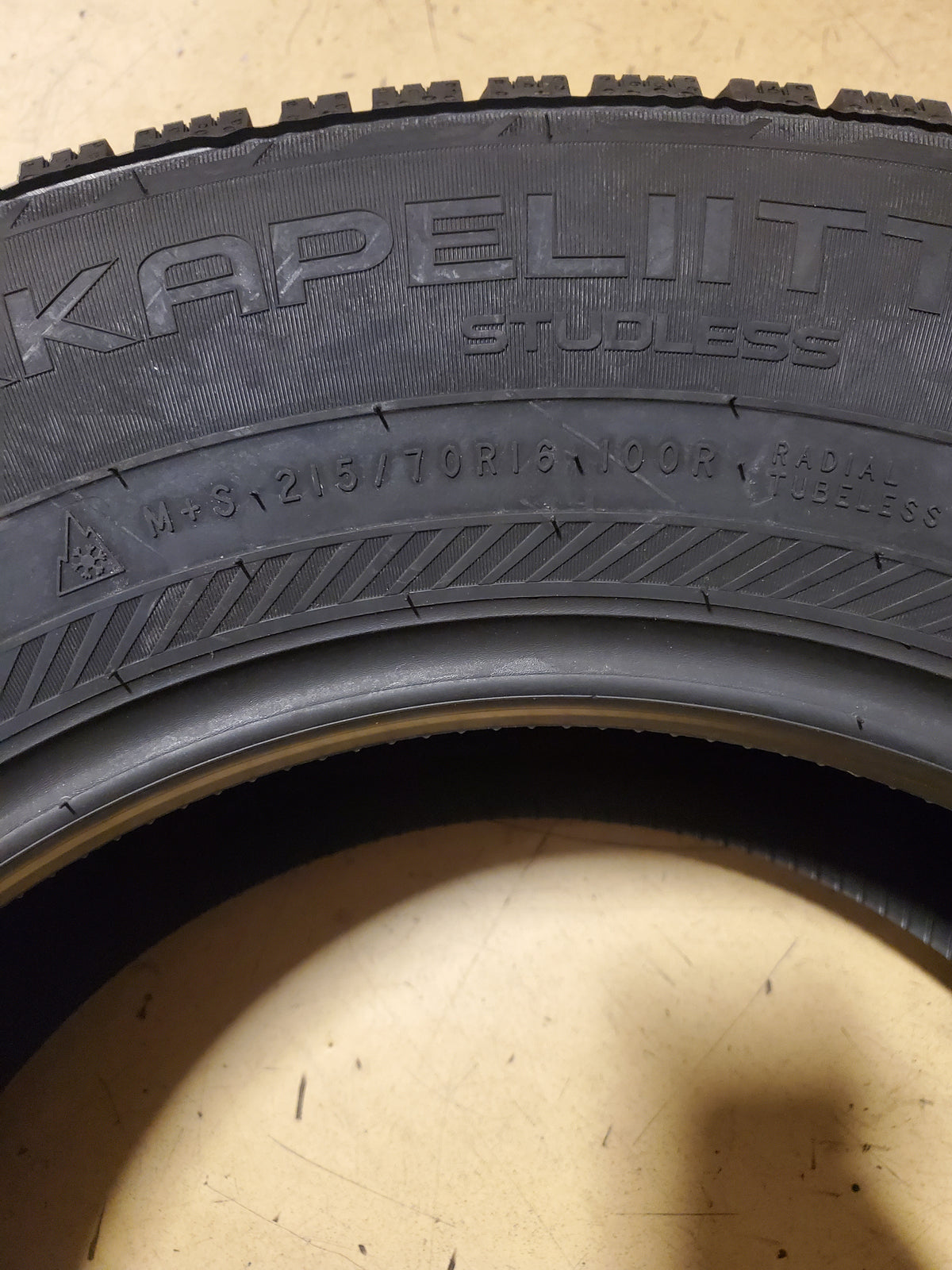 NOKIAN HAKKAPELIITTA R5 SUV BSW P 215 70 16 100R WINTER TIRE T432196