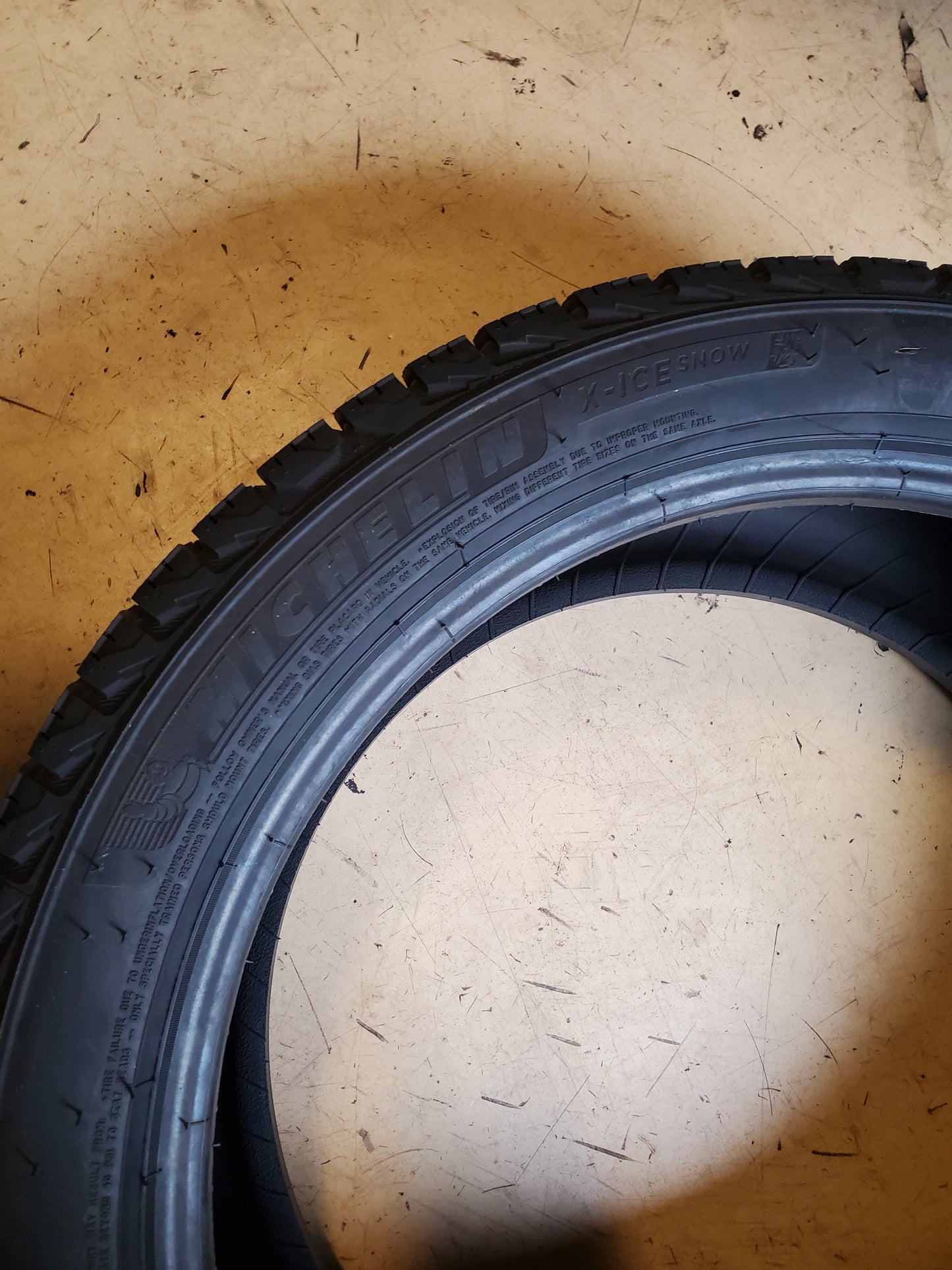 MICHELIN X-ICE SNOW BSW P 245 40 18 97H XL WINTER TIRE 00388