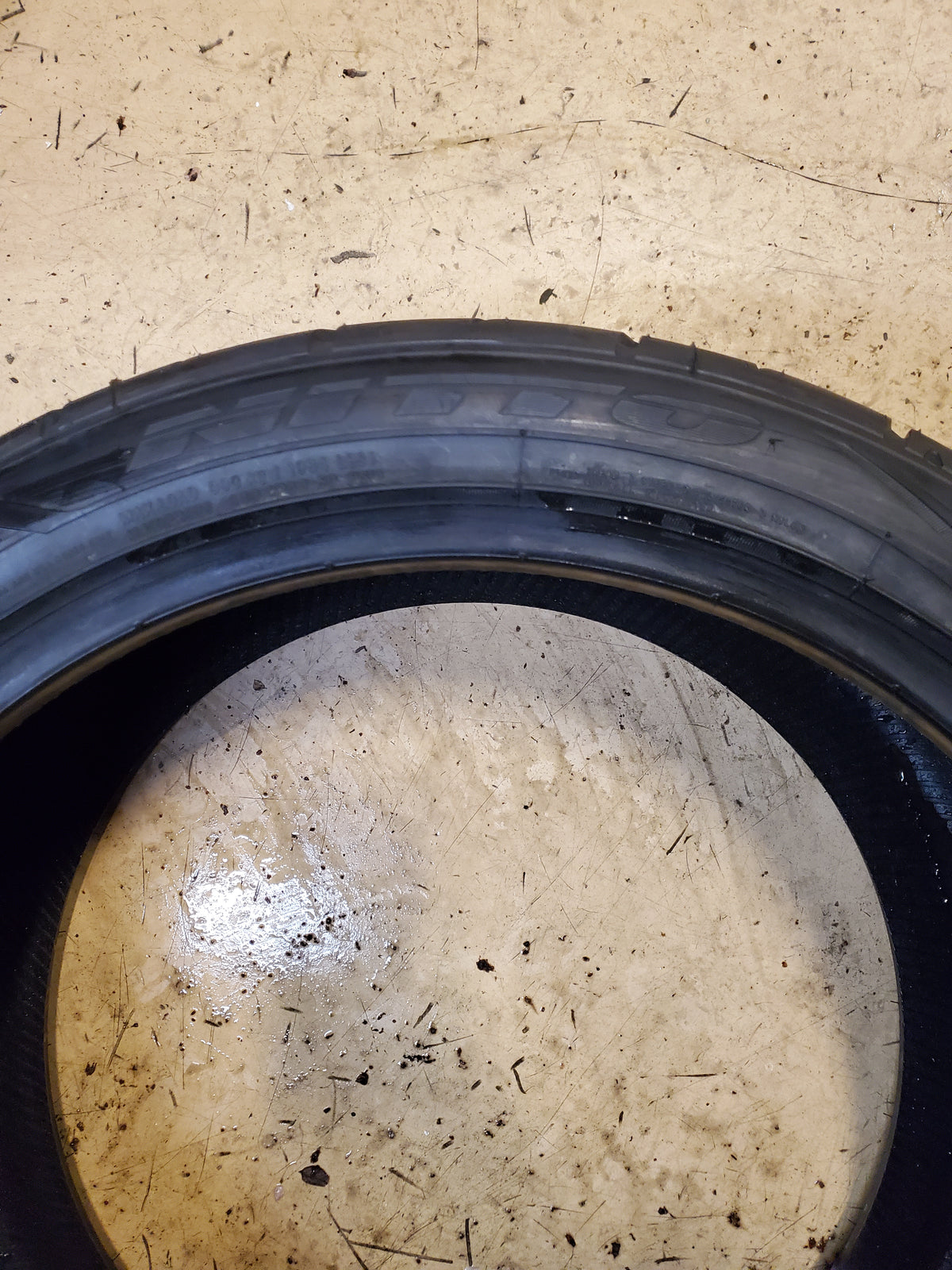 2 NITTO NT555 G2 BSW P 285 35 20 104W XL UHP TIRE 211440