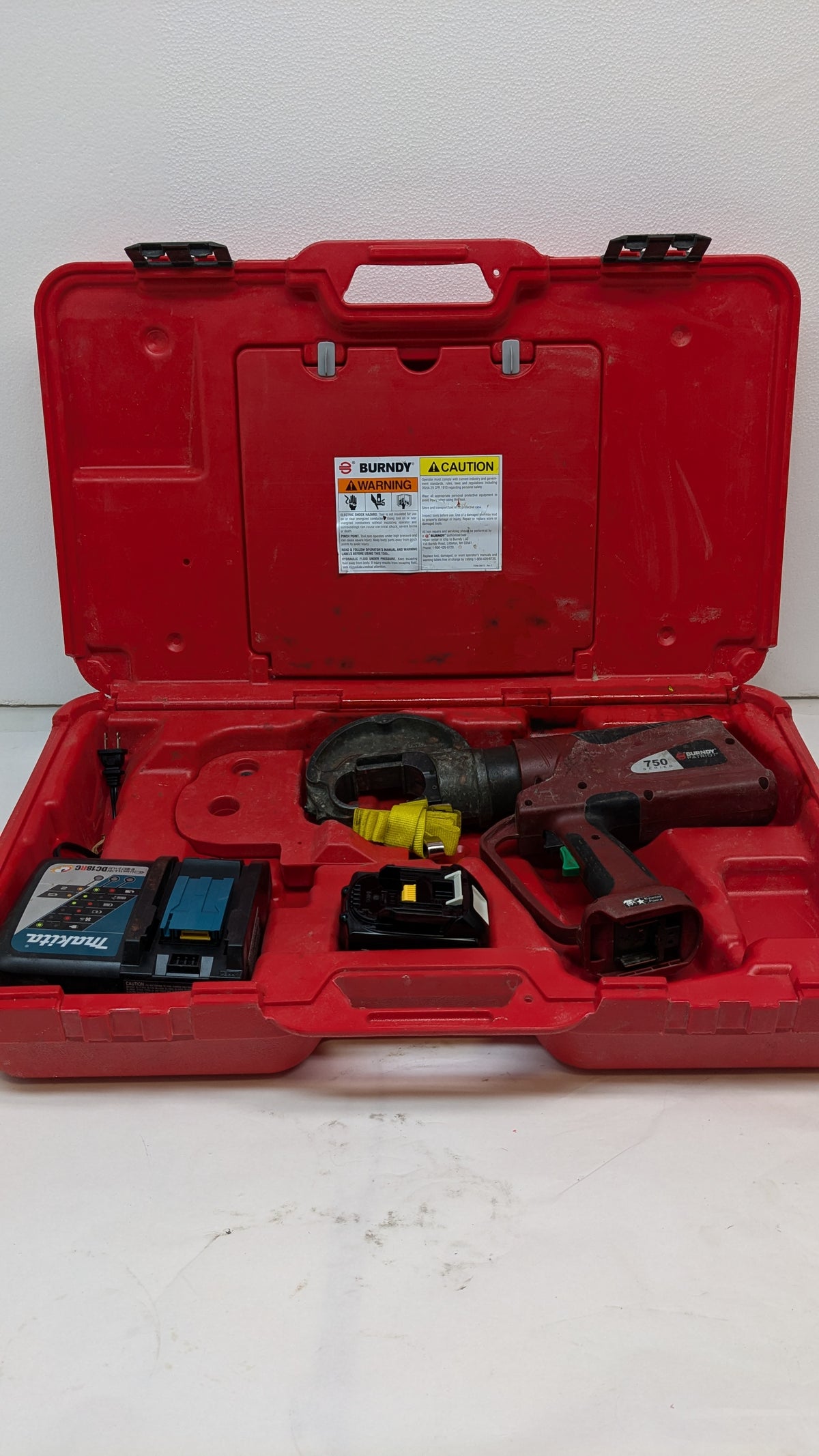 BURNDY PATRIOT 750 SERIES CRIMPER WITH CHARGER AND NEW BATTERY